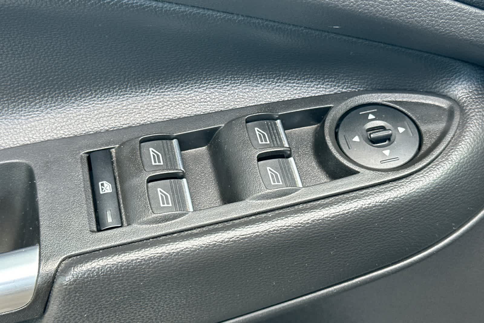 Thumbnail: 2017 Ford Escape - 14