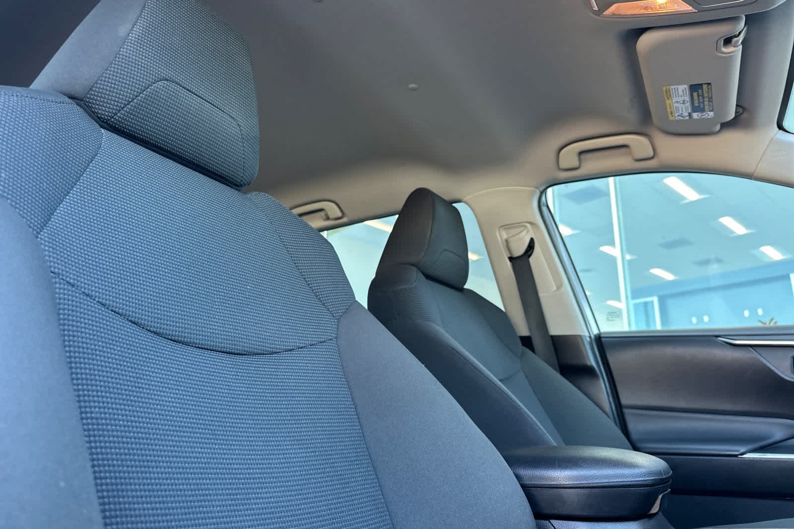 Thumbnail: 2021 Toyota RAV4 - 16