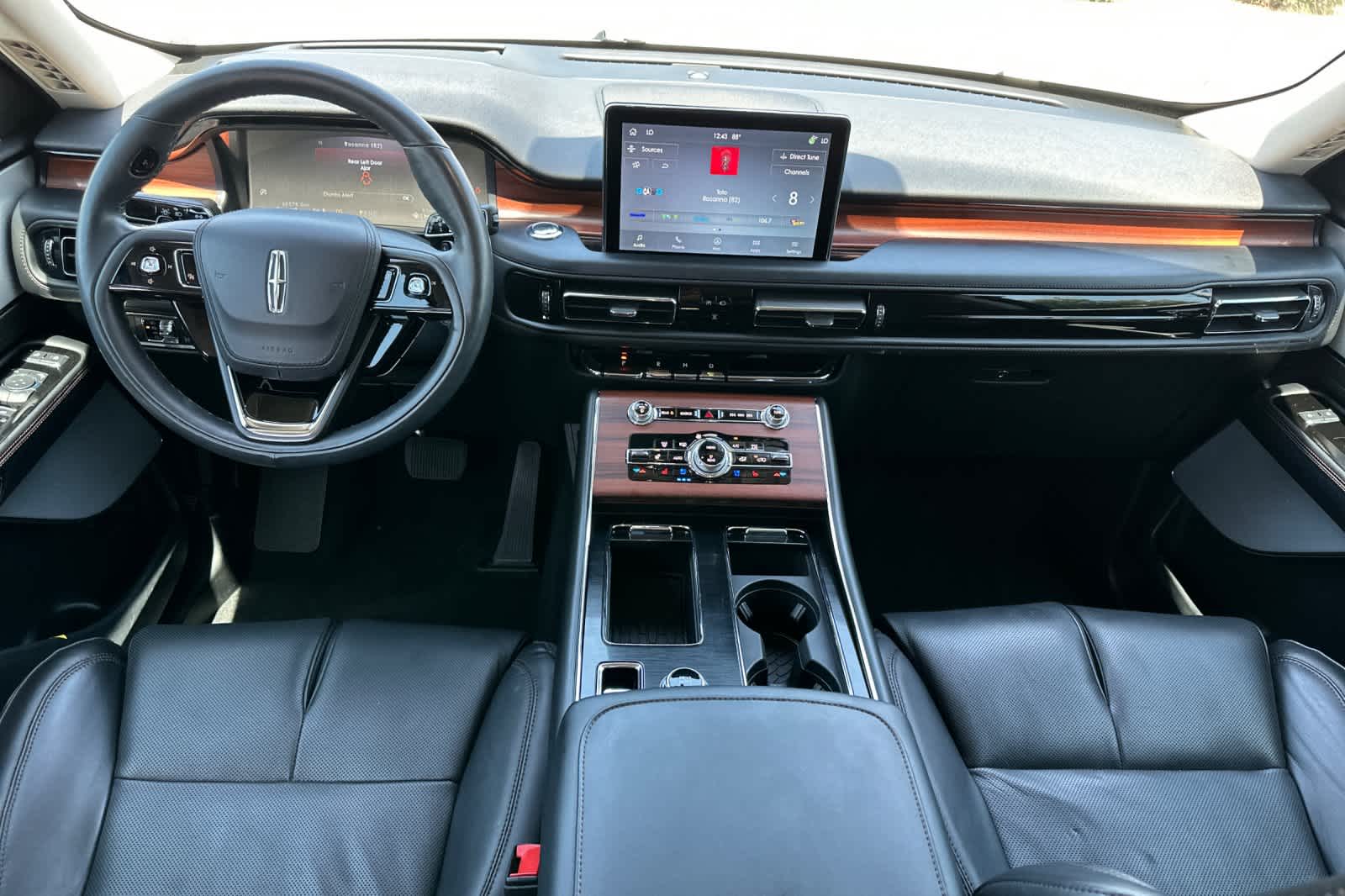 Thumbnail: 2022 Lincoln Aviator - 3