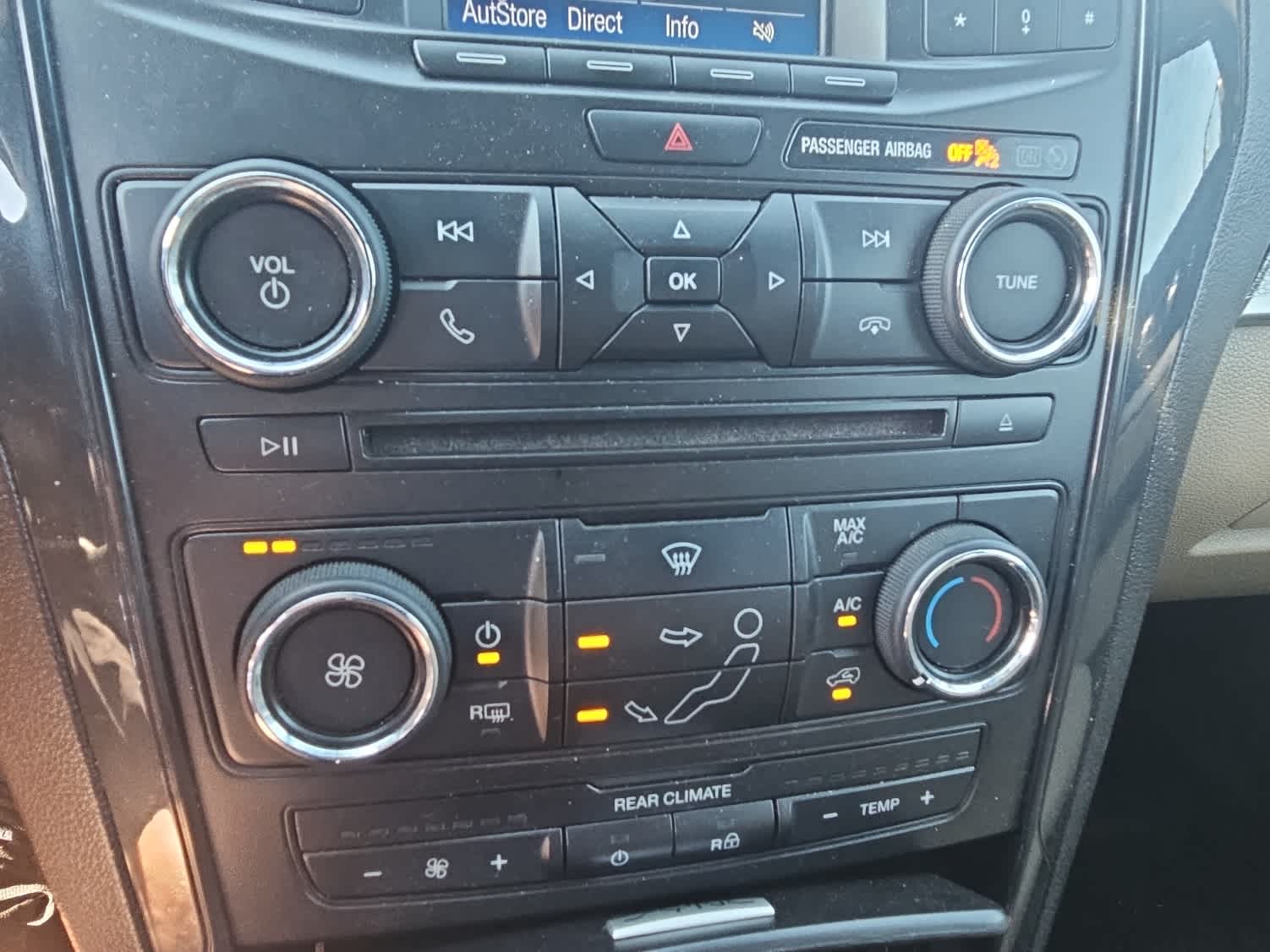 Thumbnail: 2017 Ford Explorer - 18