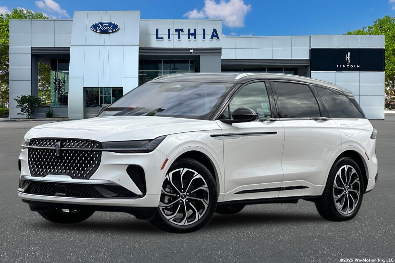 Thumbnail: 2026 Lincoln Nautilus - 1