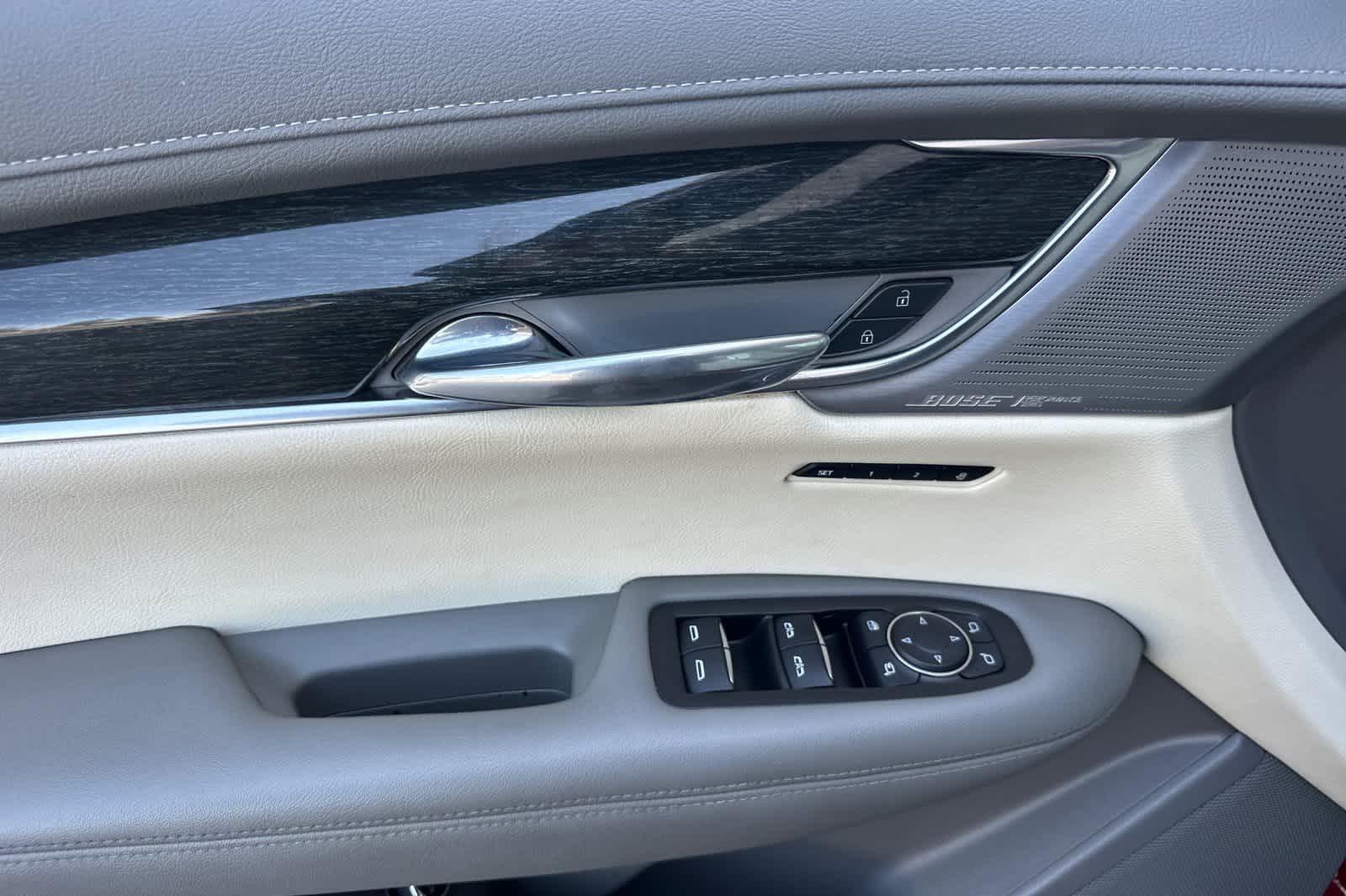 Thumbnail: 2021 Cadillac XT6 - 12