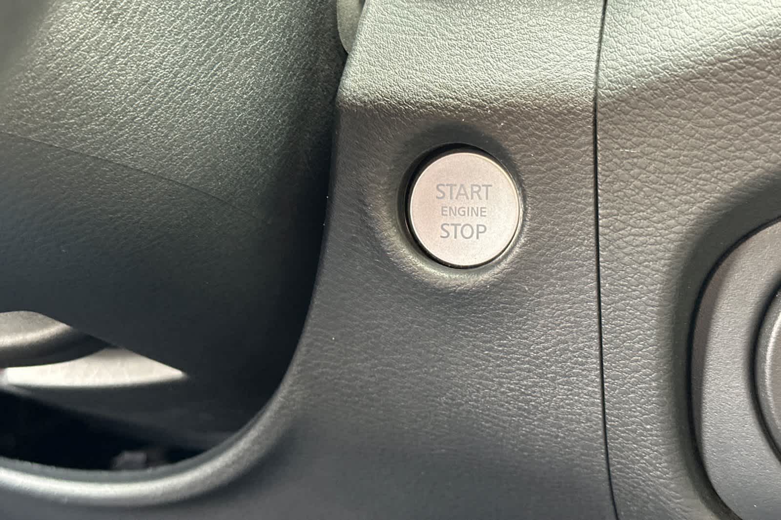 Thumbnail: 2022 Nissan Frontier - 21