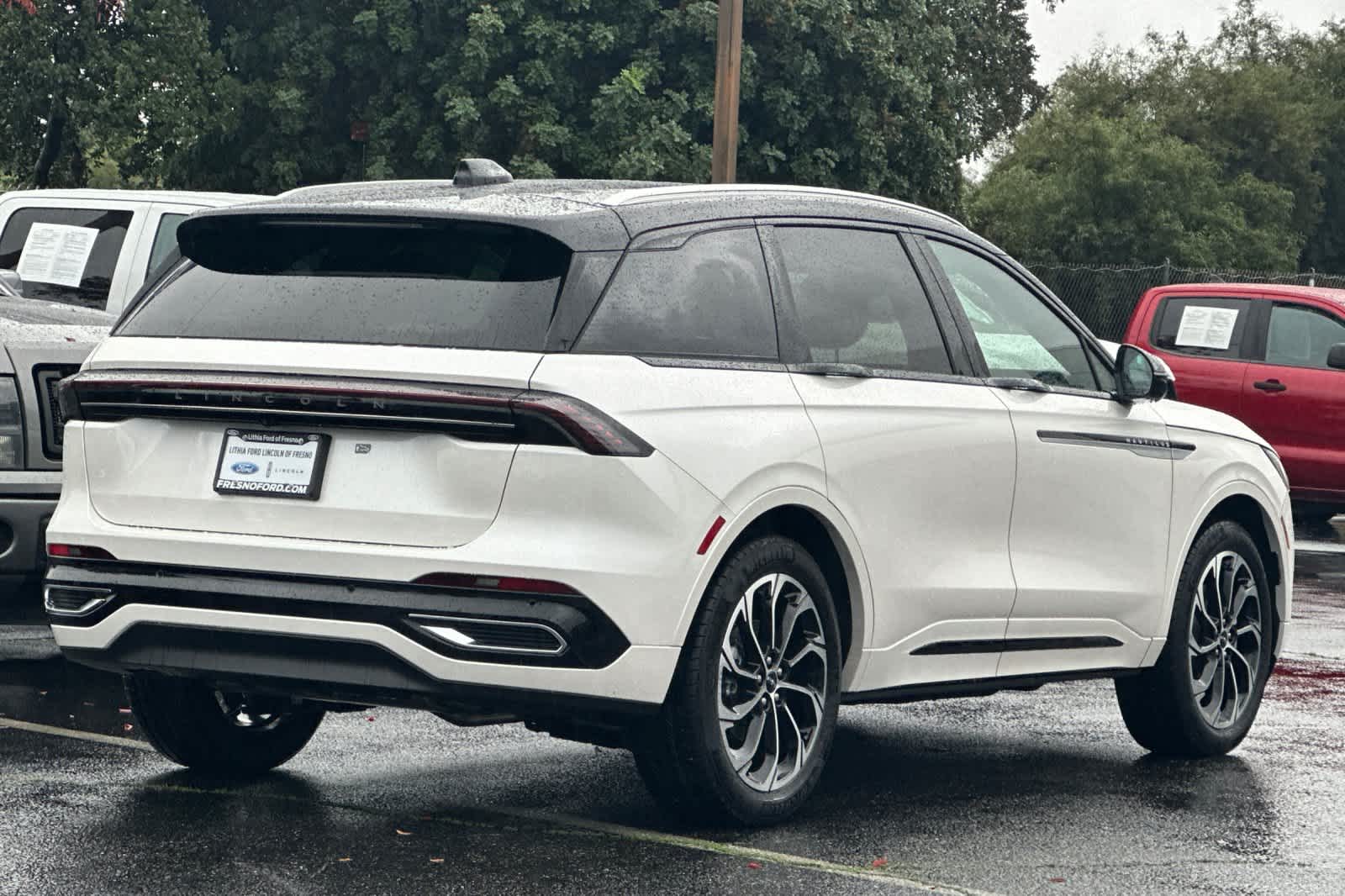 Thumbnail: 2026 Lincoln Nautilus - 2