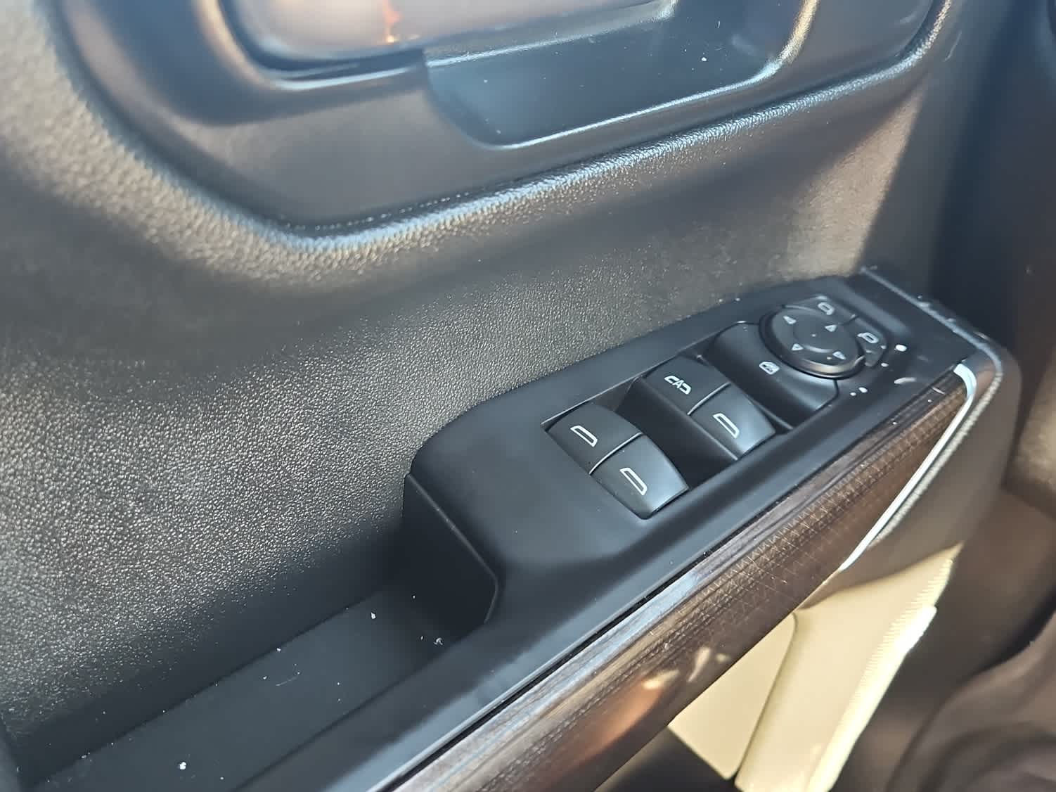 Thumbnail: 2021 Chevrolet Silverado 1500 - 19