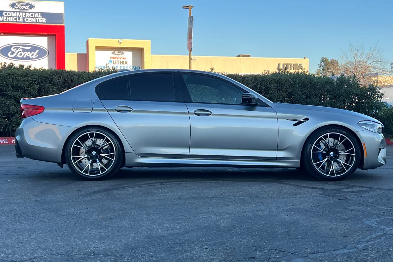 Thumbnail: 2019 BMW M5 - 9