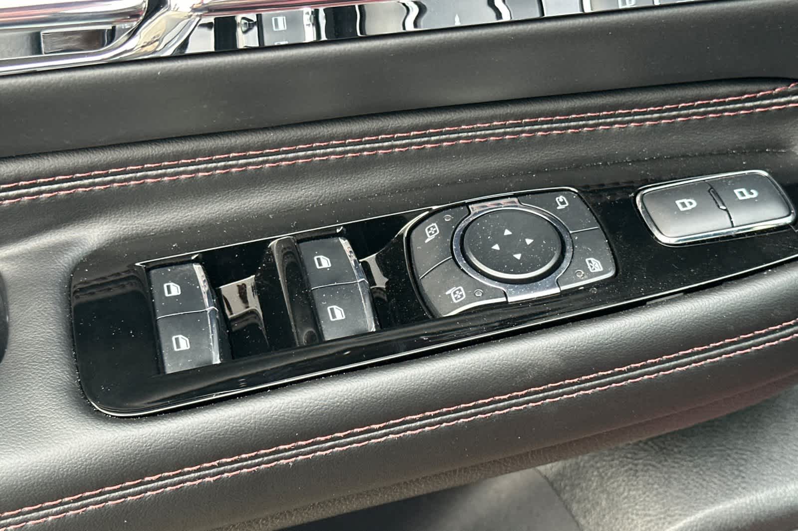 Thumbnail: 2026 Lincoln Corsair - 14