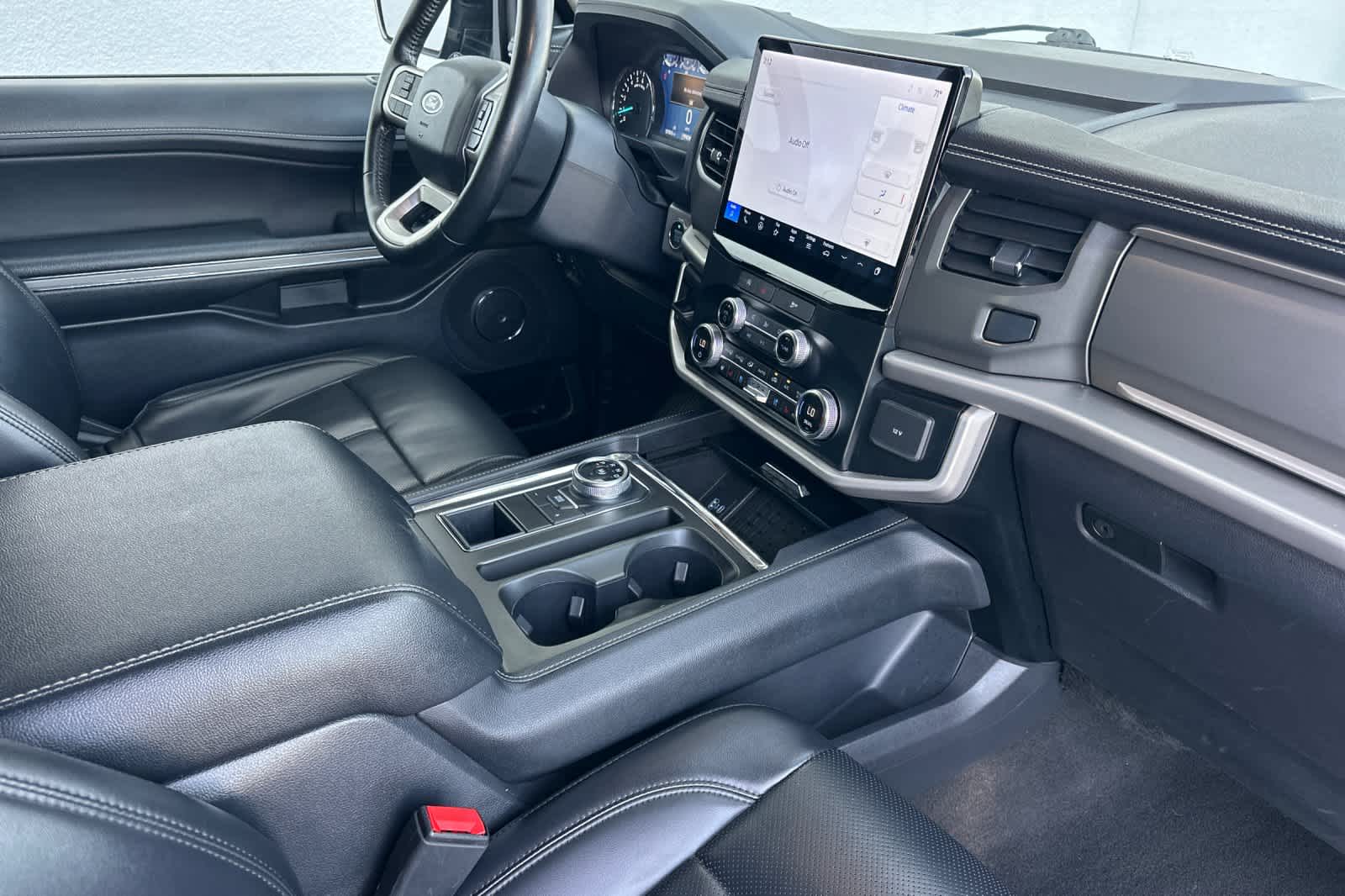 Thumbnail: 2024 Ford Expedition - 17