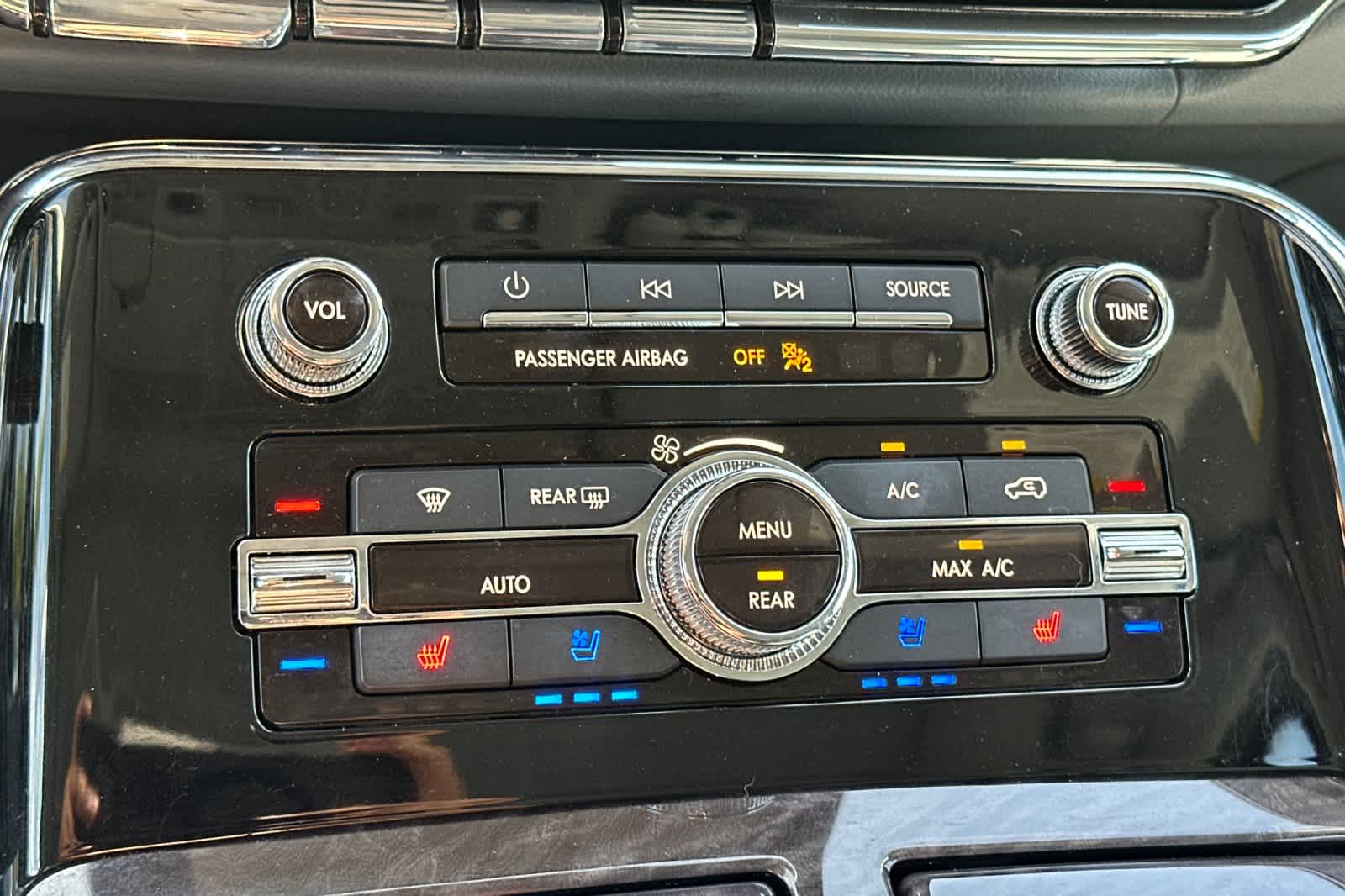 Thumbnail: 2019 Lincoln Navigator L - 22
