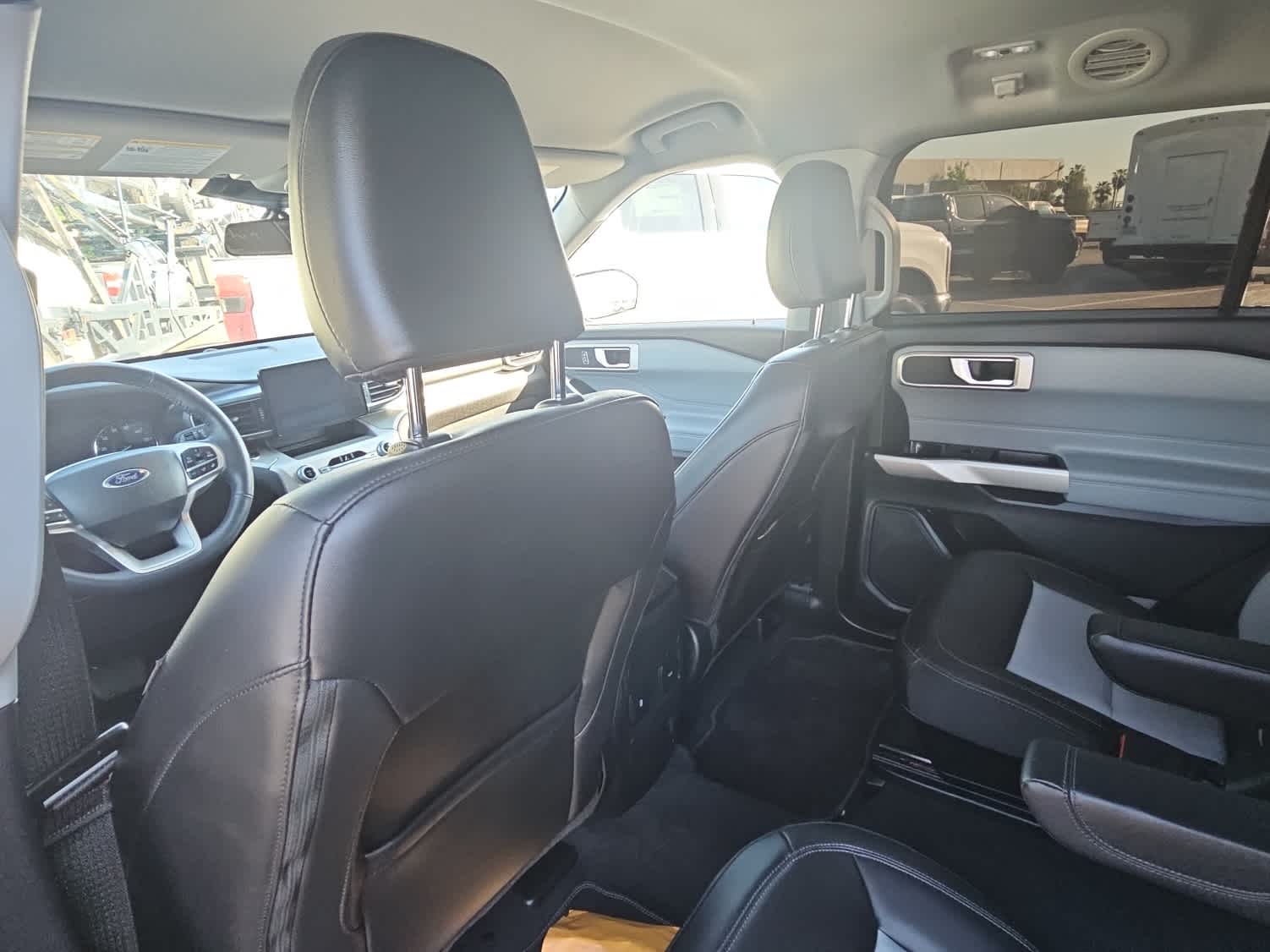 Thumbnail: 2022 Ford Explorer - 12