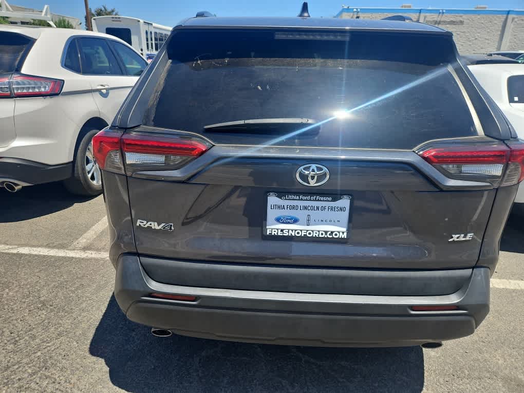 Thumbnail: 2021 Toyota RAV4 - 8