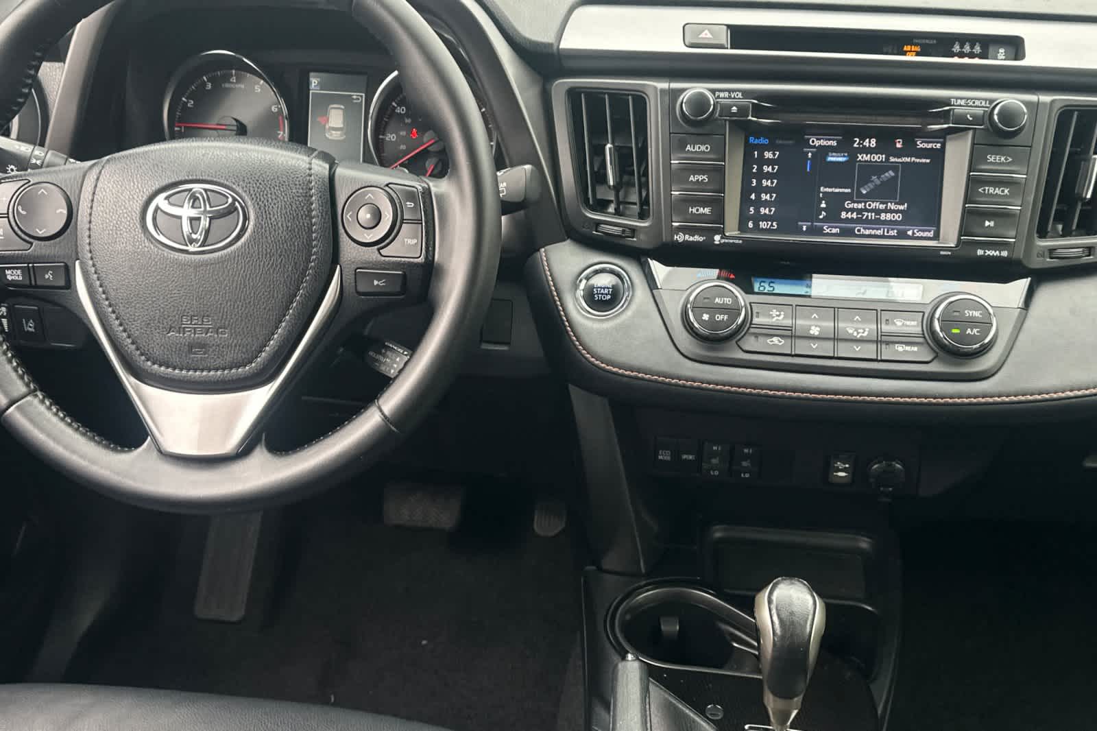 Thumbnail: 2017 Toyota RAV4 - 15