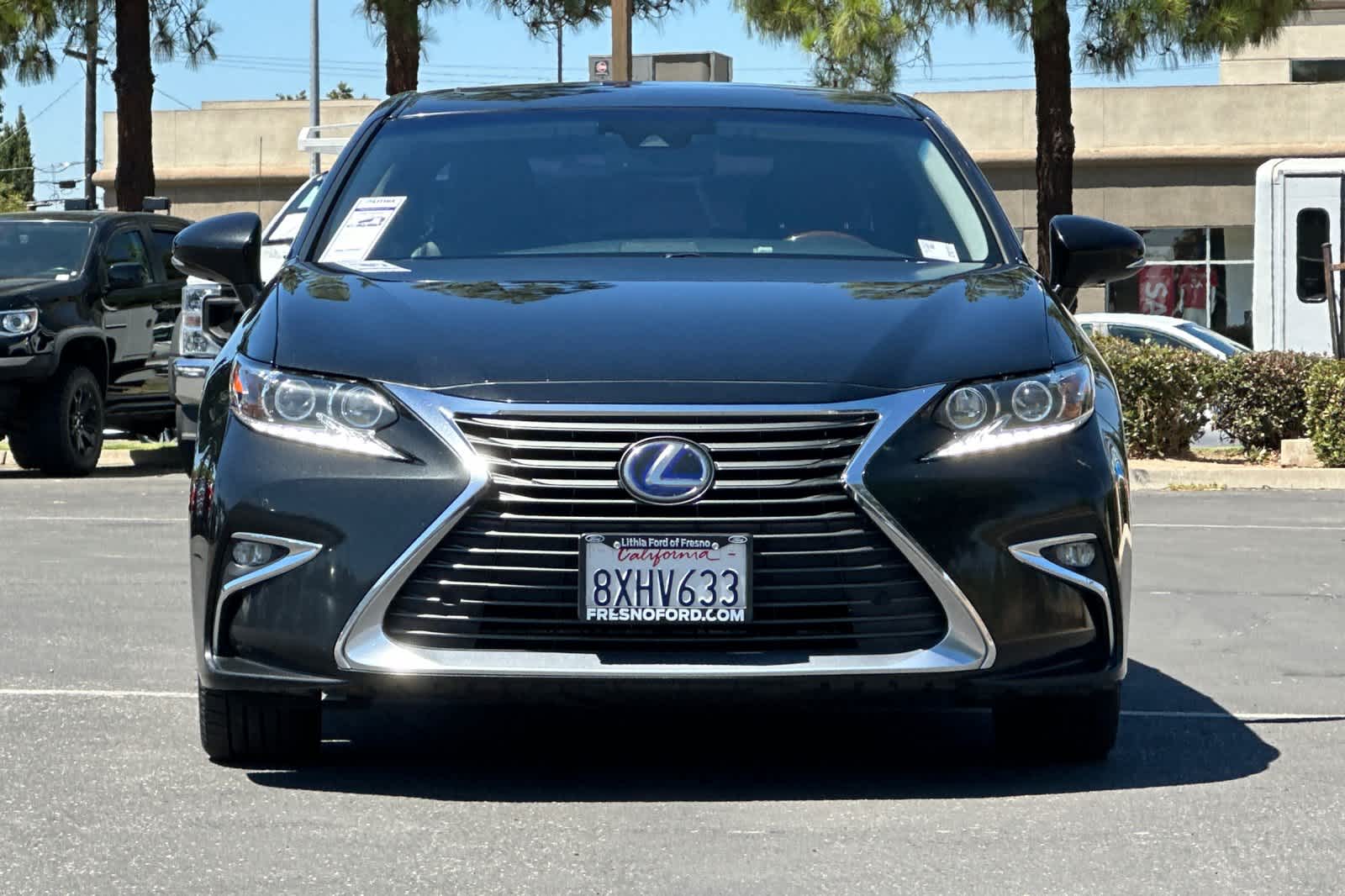 Thumbnail: 2018 Lexus ES - 10