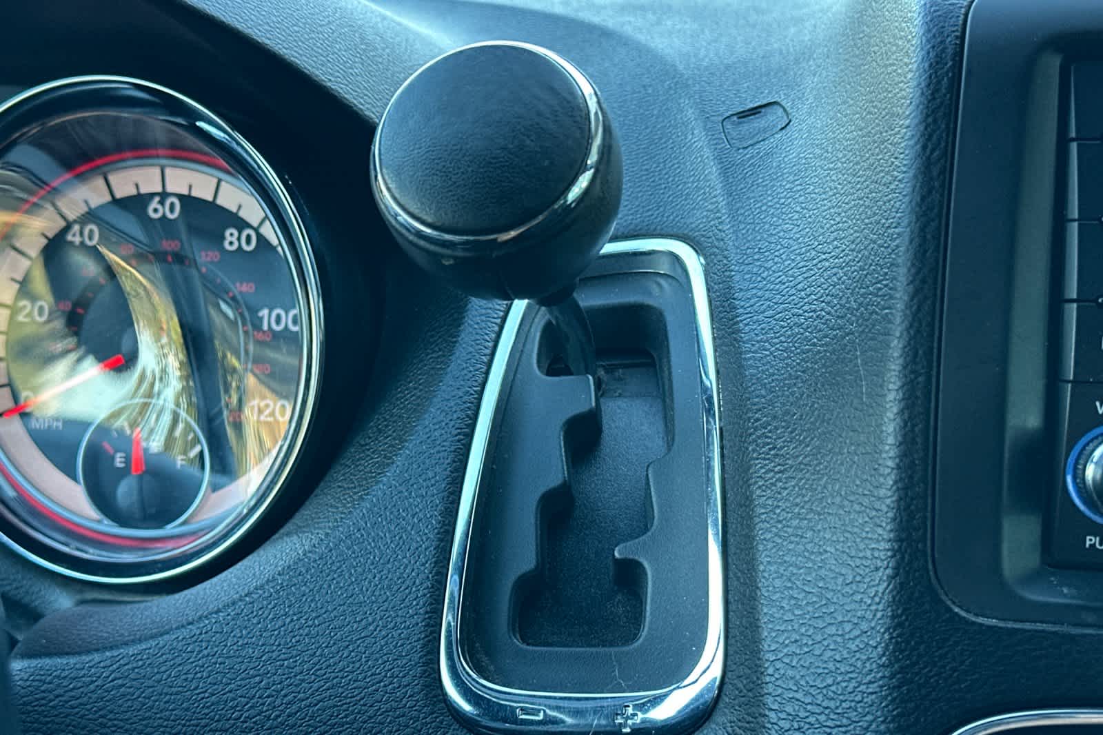Thumbnail: 2017 Dodge Grand Caravan - 22