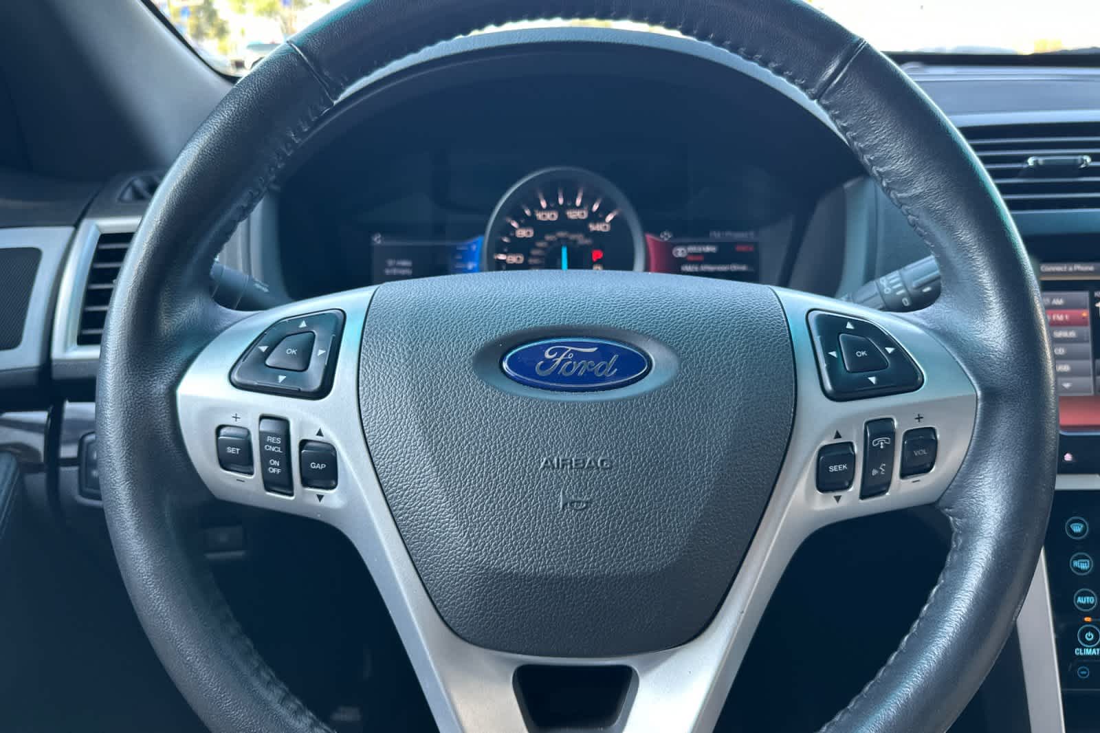 Thumbnail: 2014 Ford Explorer - 24