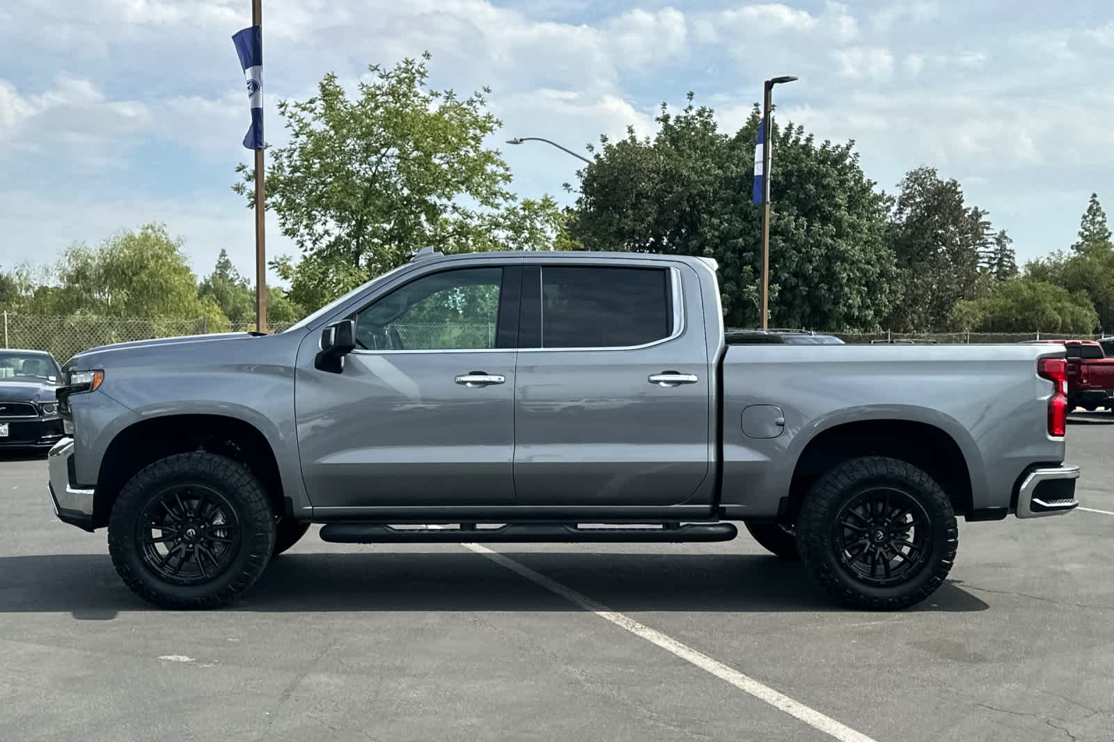 Thumbnail: 2020 Chevrolet Silverado 1500 - 6