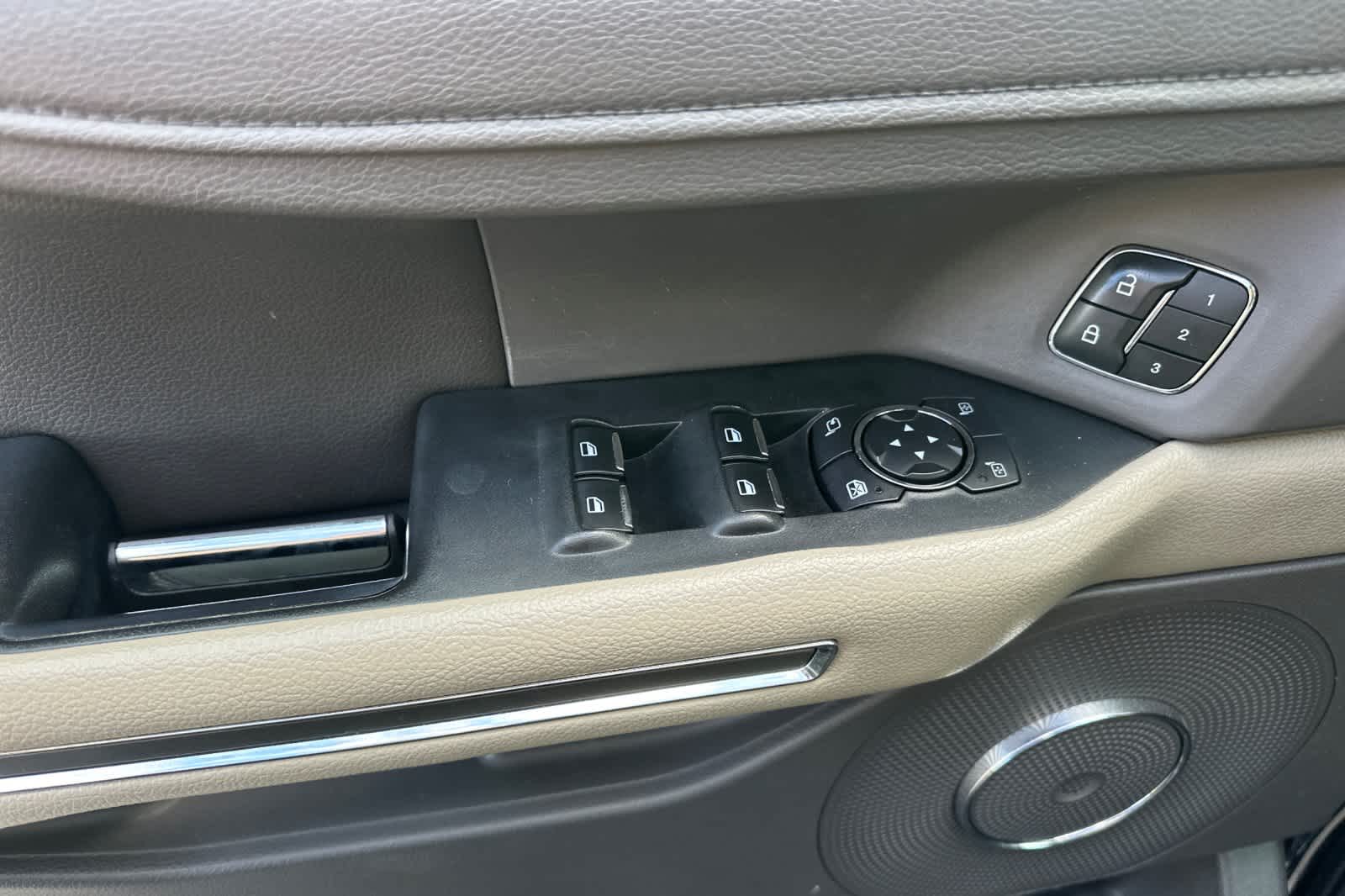 Thumbnail: 2020 Ford Expedition - 12