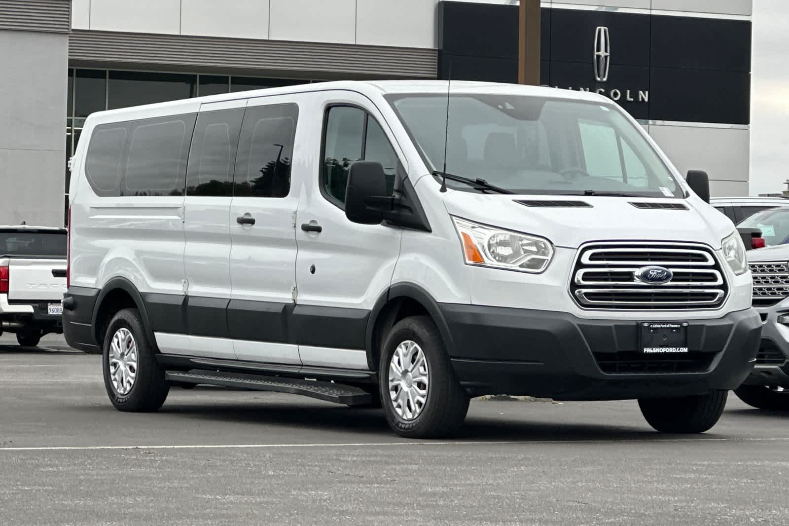 Thumbnail: 2017 Ford Transit Series - 9