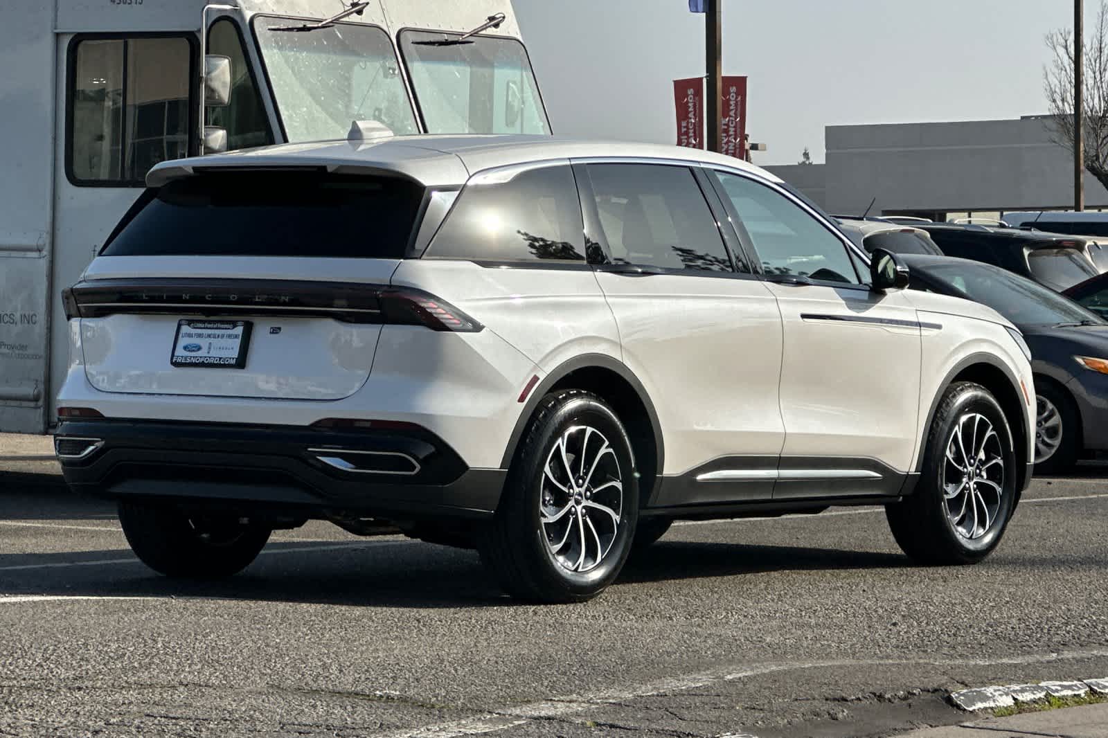Thumbnail: 2026 Lincoln Nautilus - 2