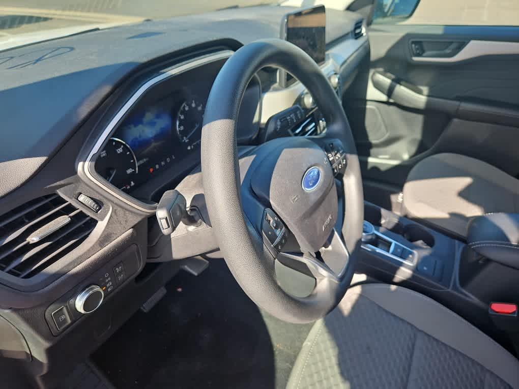 Thumbnail: 2022 Ford Escape - 12