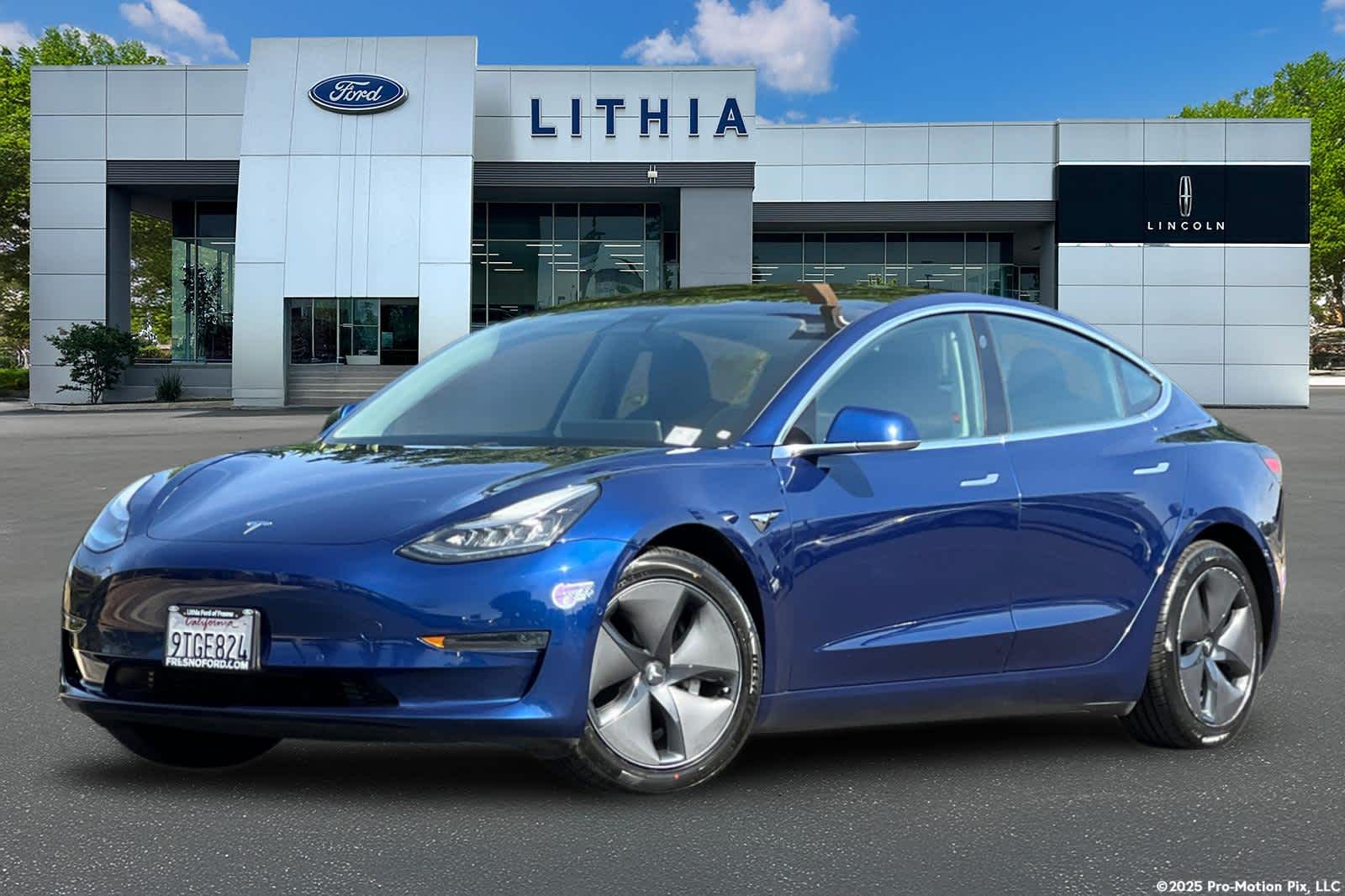 2019 Tesla Model 3 Standard Range Plus's photo