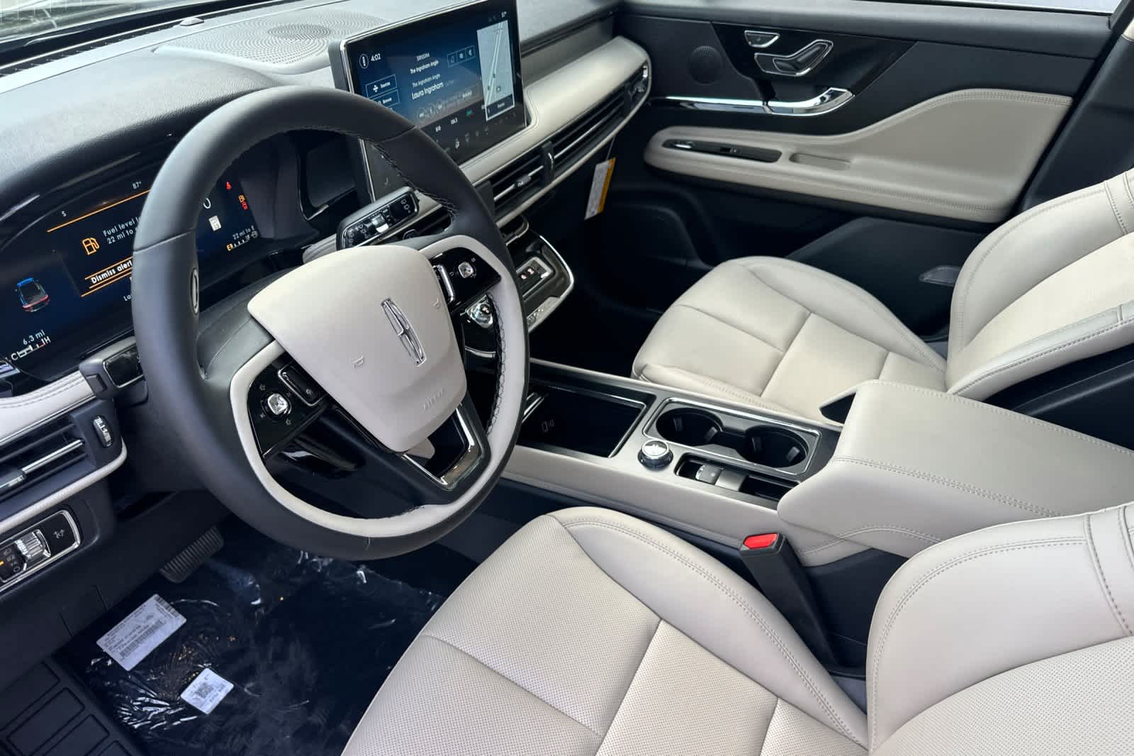 Thumbnail: 2025 Lincoln Corsair - 12