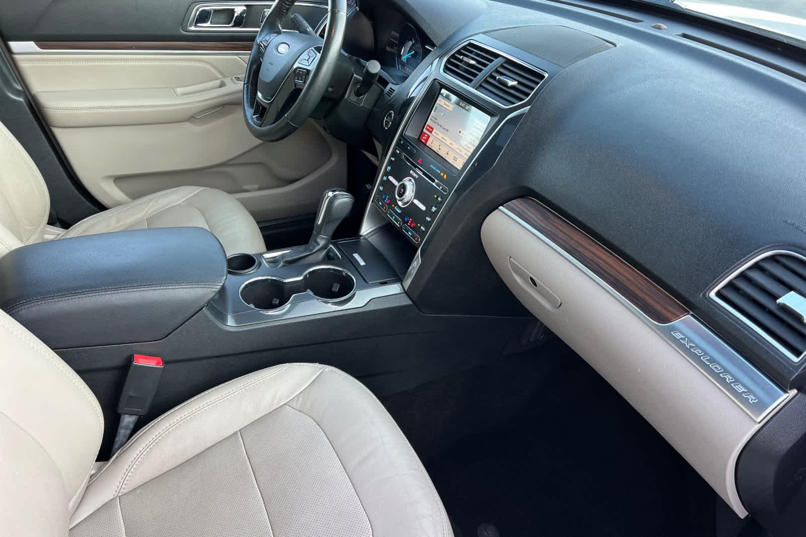 Thumbnail: 2018 Ford Explorer - 17