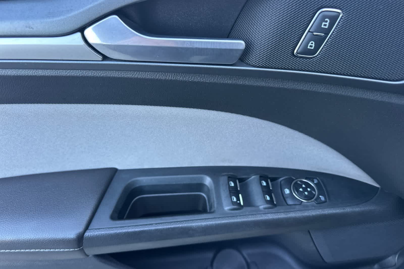 Thumbnail: 2013 Ford Fusion - 12
