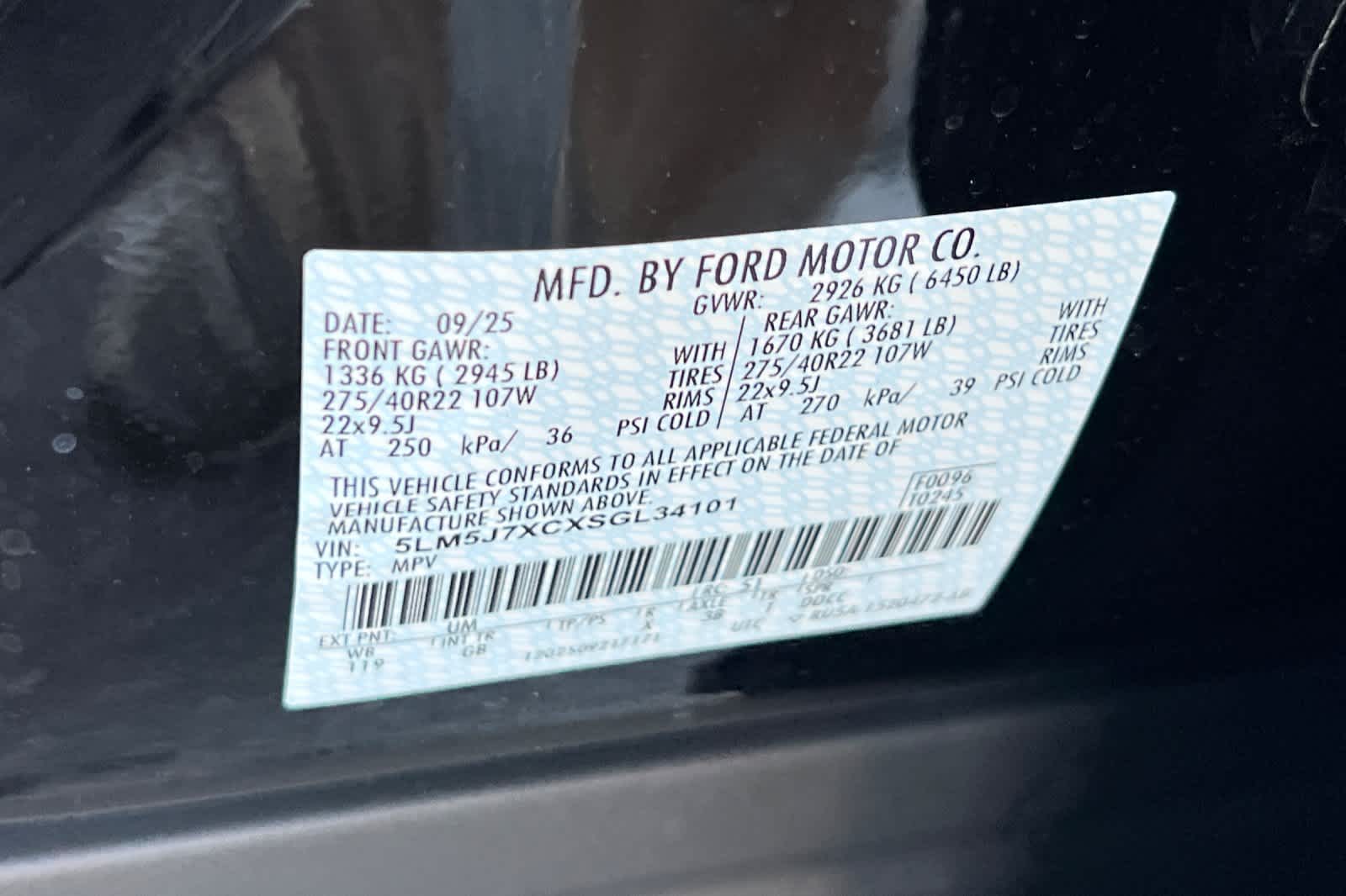 Thumbnail: 2025 Lincoln Aviator - 29