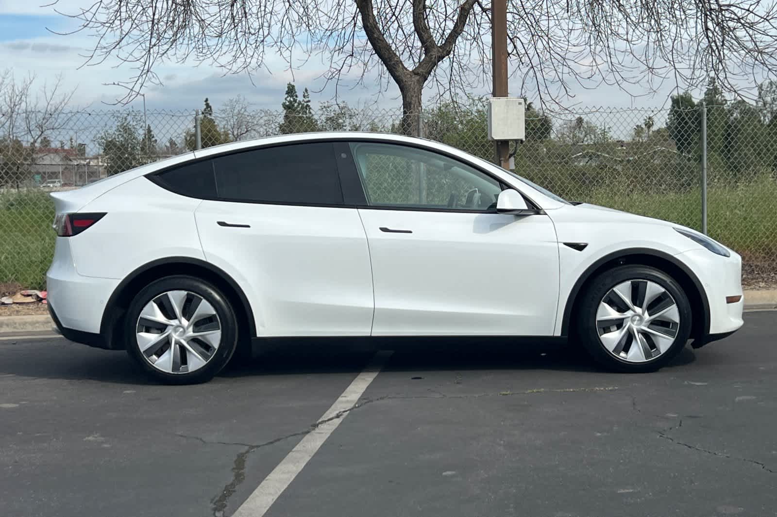 Thumbnail: 2021 Tesla Model Y - 8