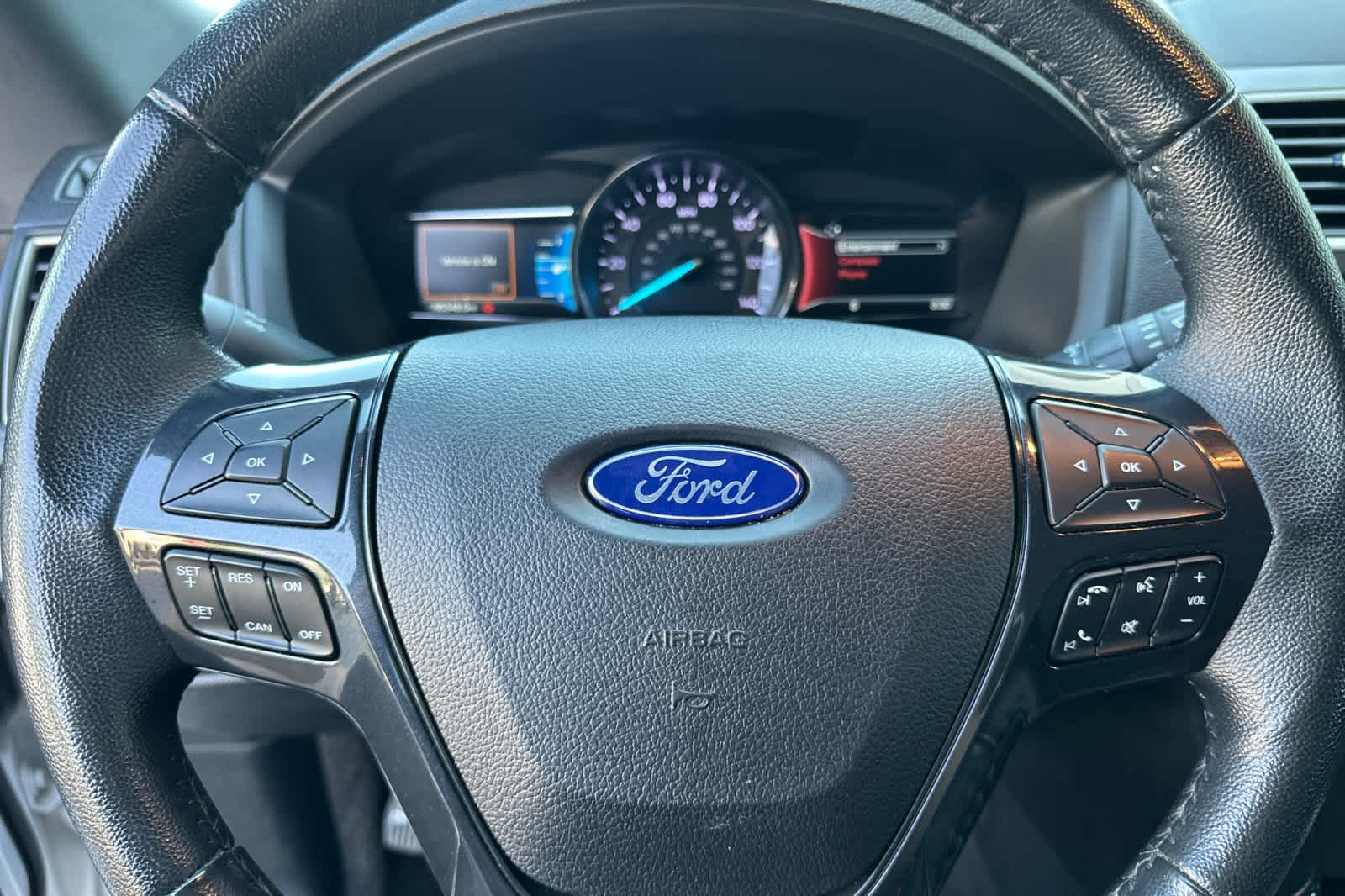 Thumbnail: 2018 Ford Explorer - 24