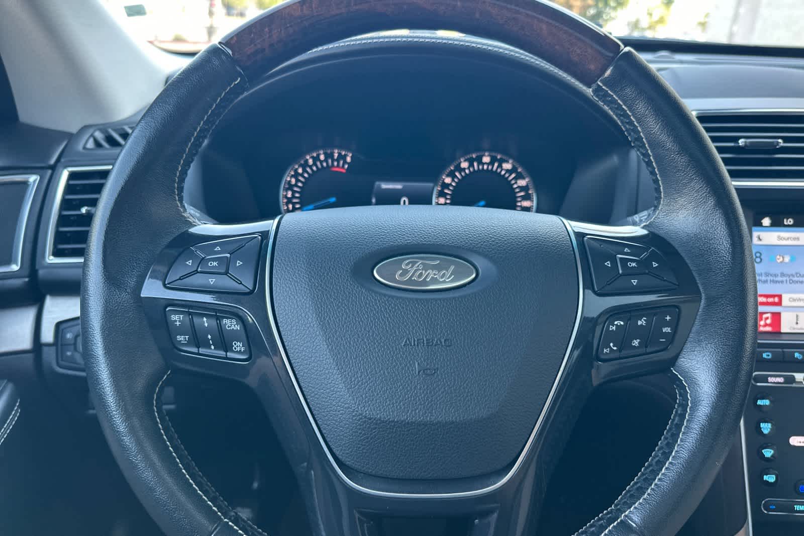 Thumbnail: 2017 Ford Explorer - 25