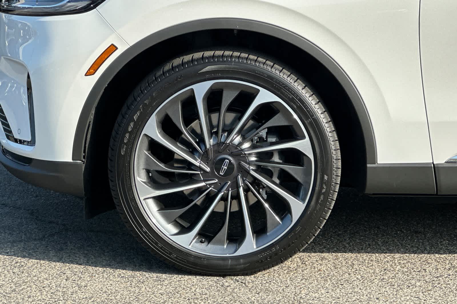 Thumbnail: 2026 Lincoln Aviator - 27