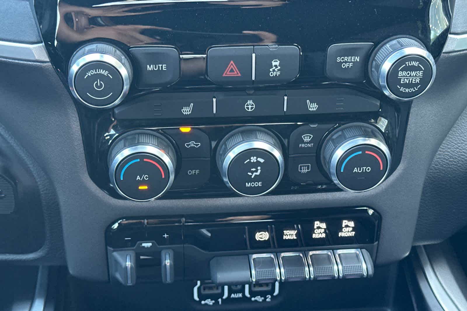 2021 RAM 3500 Big Horn 19