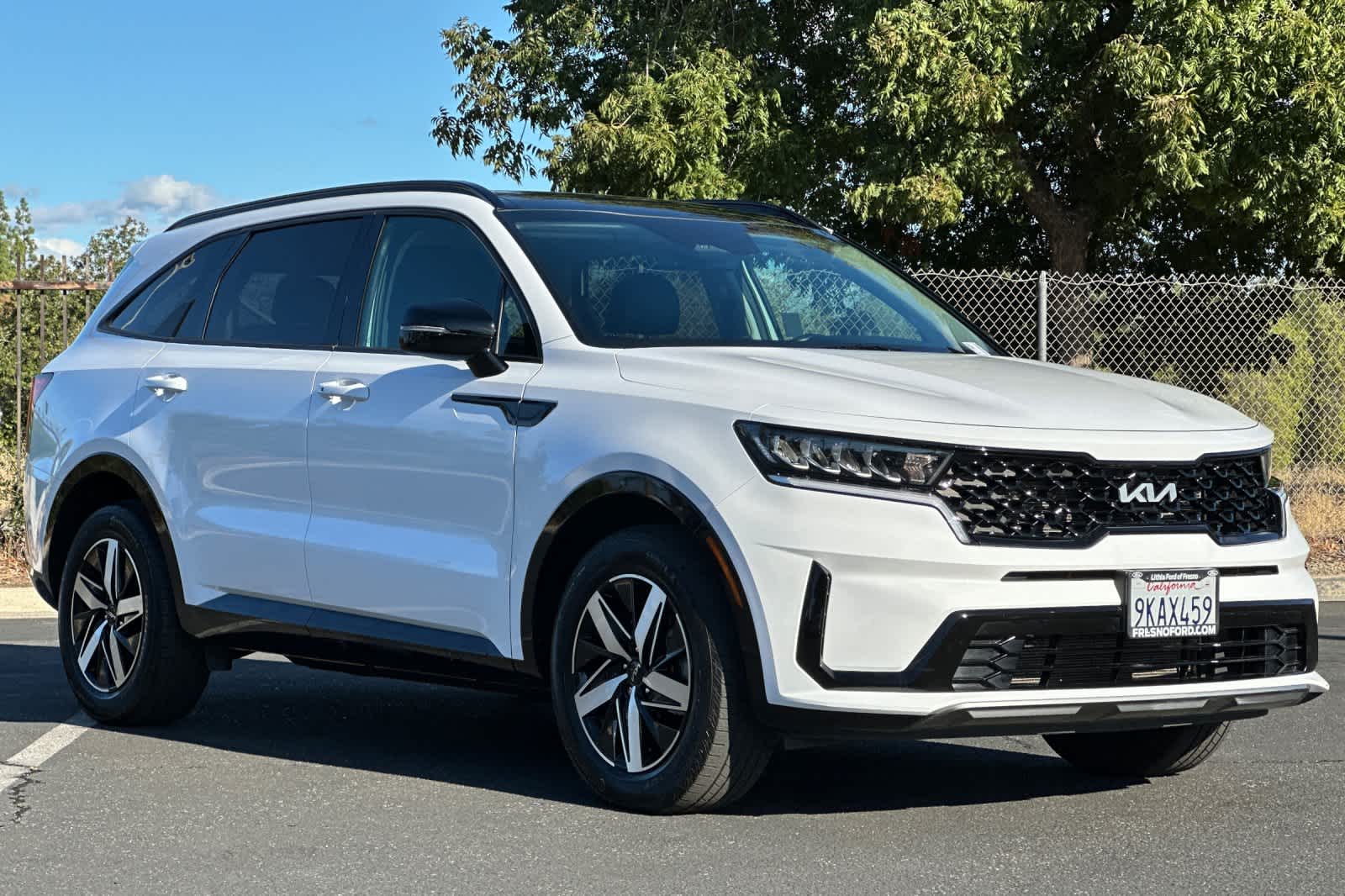 Thumbnail: 2023 Kia Sorento - 9