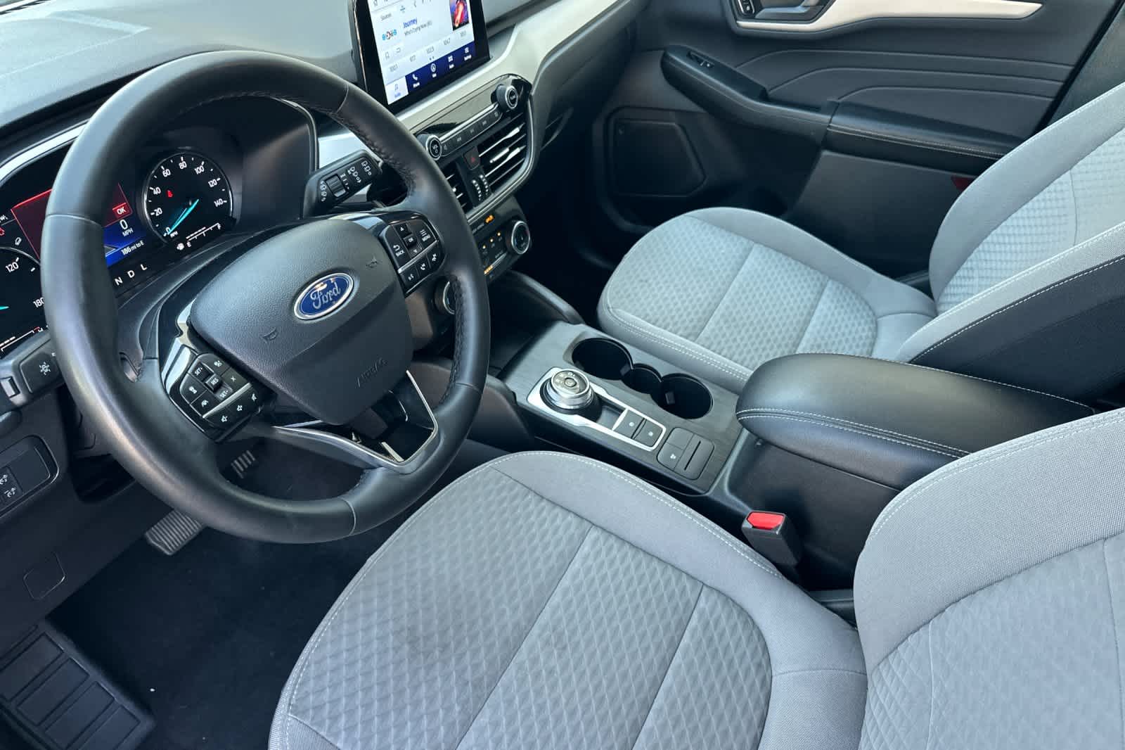 Thumbnail: 2022 Ford Escape - 12