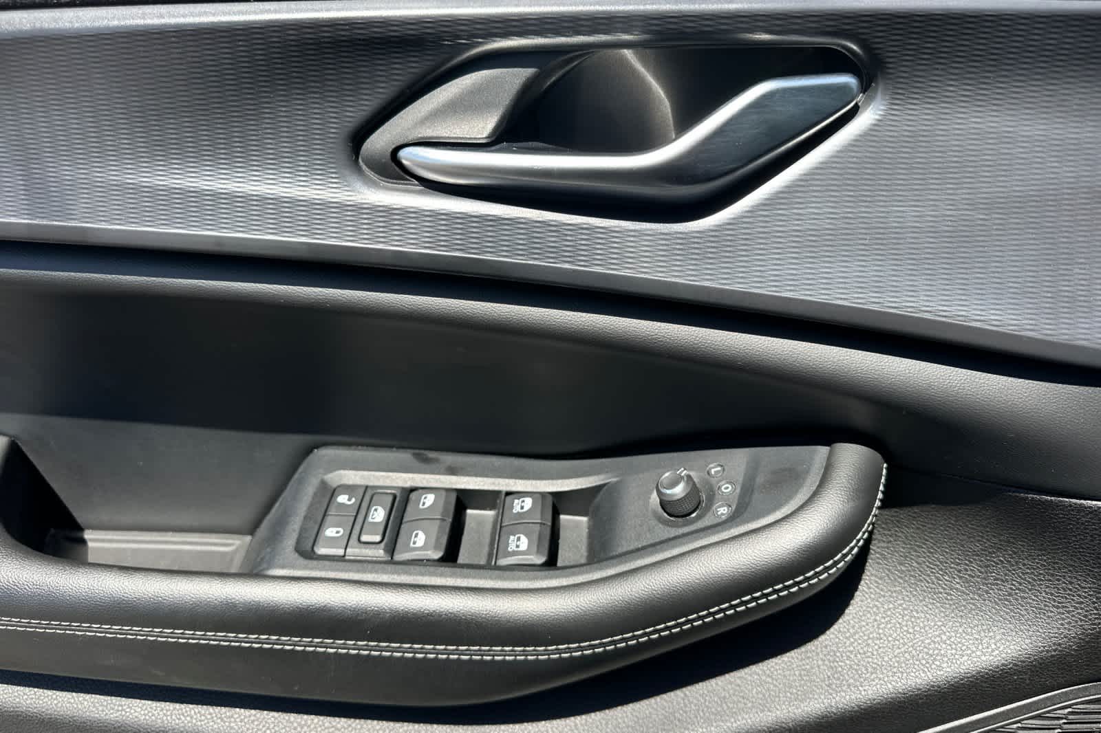 Thumbnail: 2023 Jeep Grand Cherokee - 13