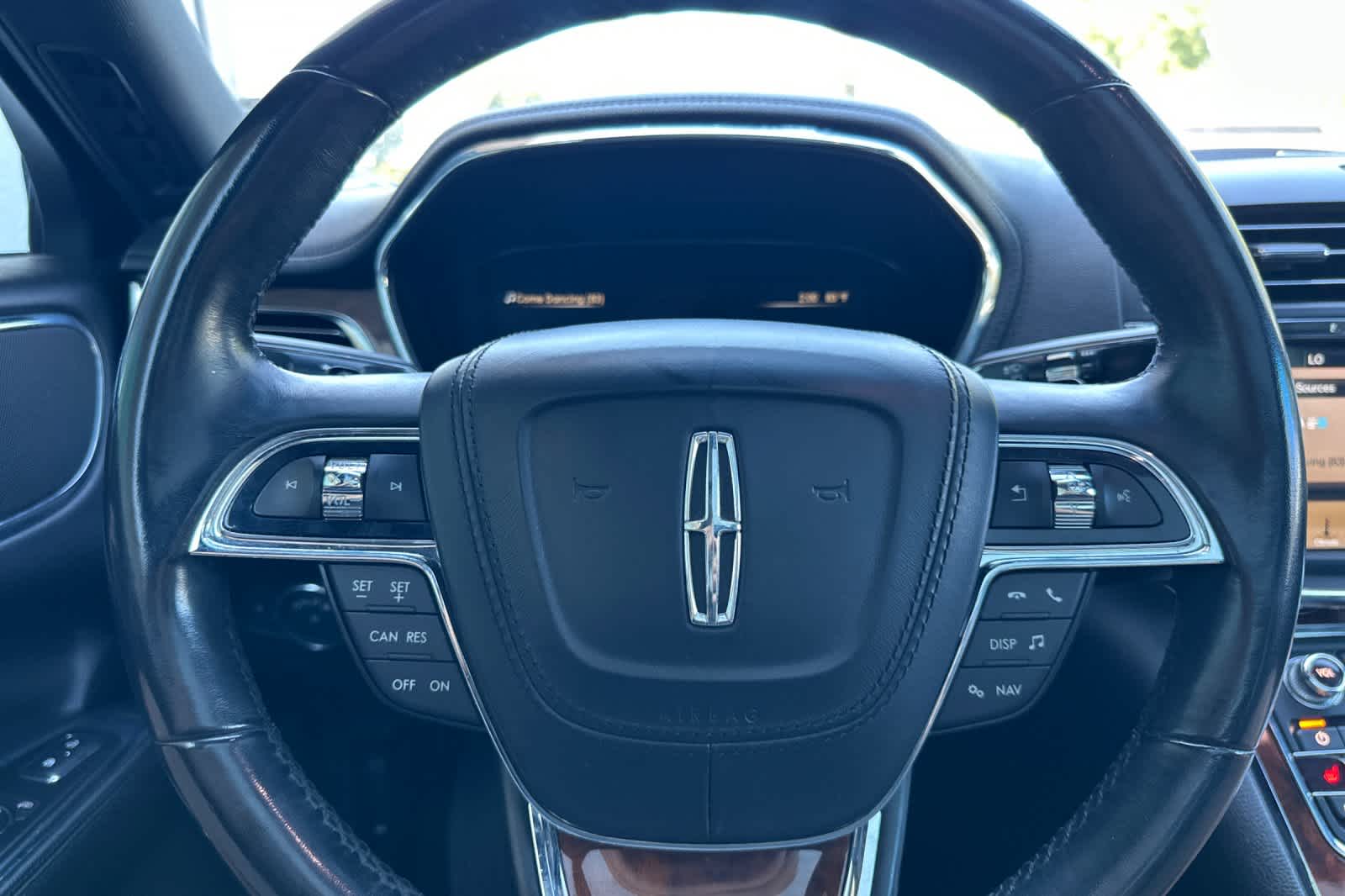 Thumbnail: 2018 Lincoln Continental - 24
