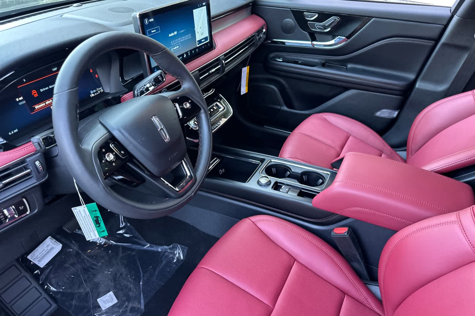 Thumbnail: 2025 Lincoln Corsair - 12