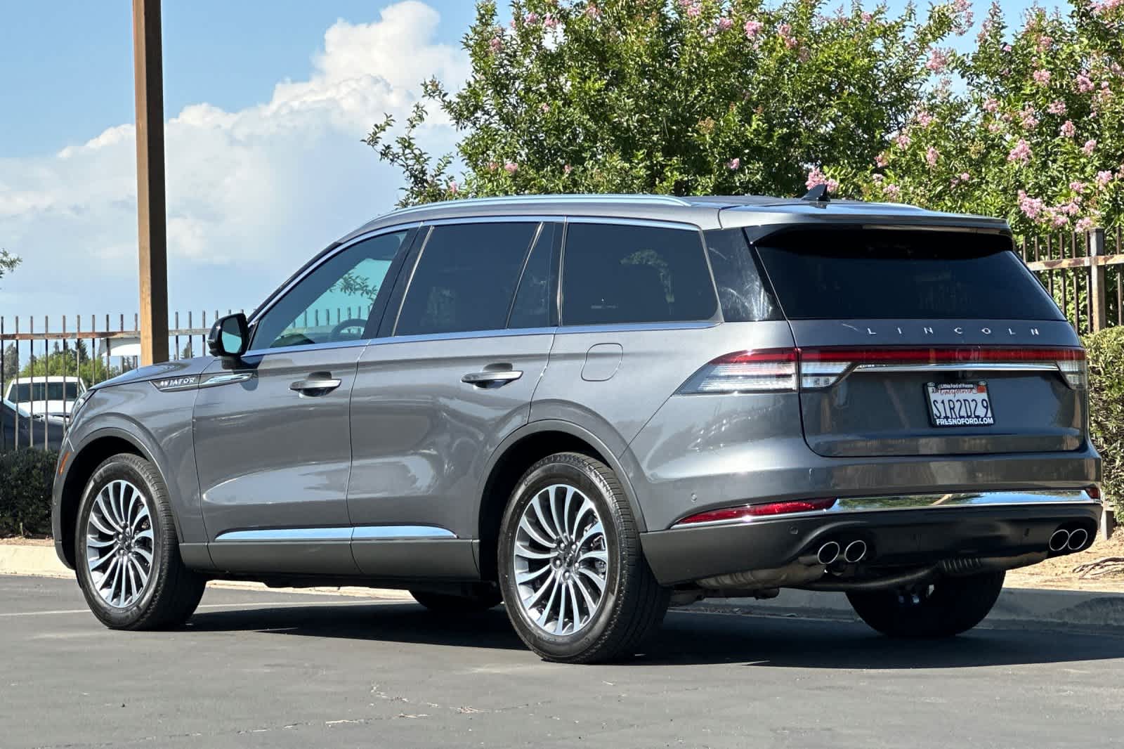 Thumbnail: 2022 Lincoln Aviator - 7