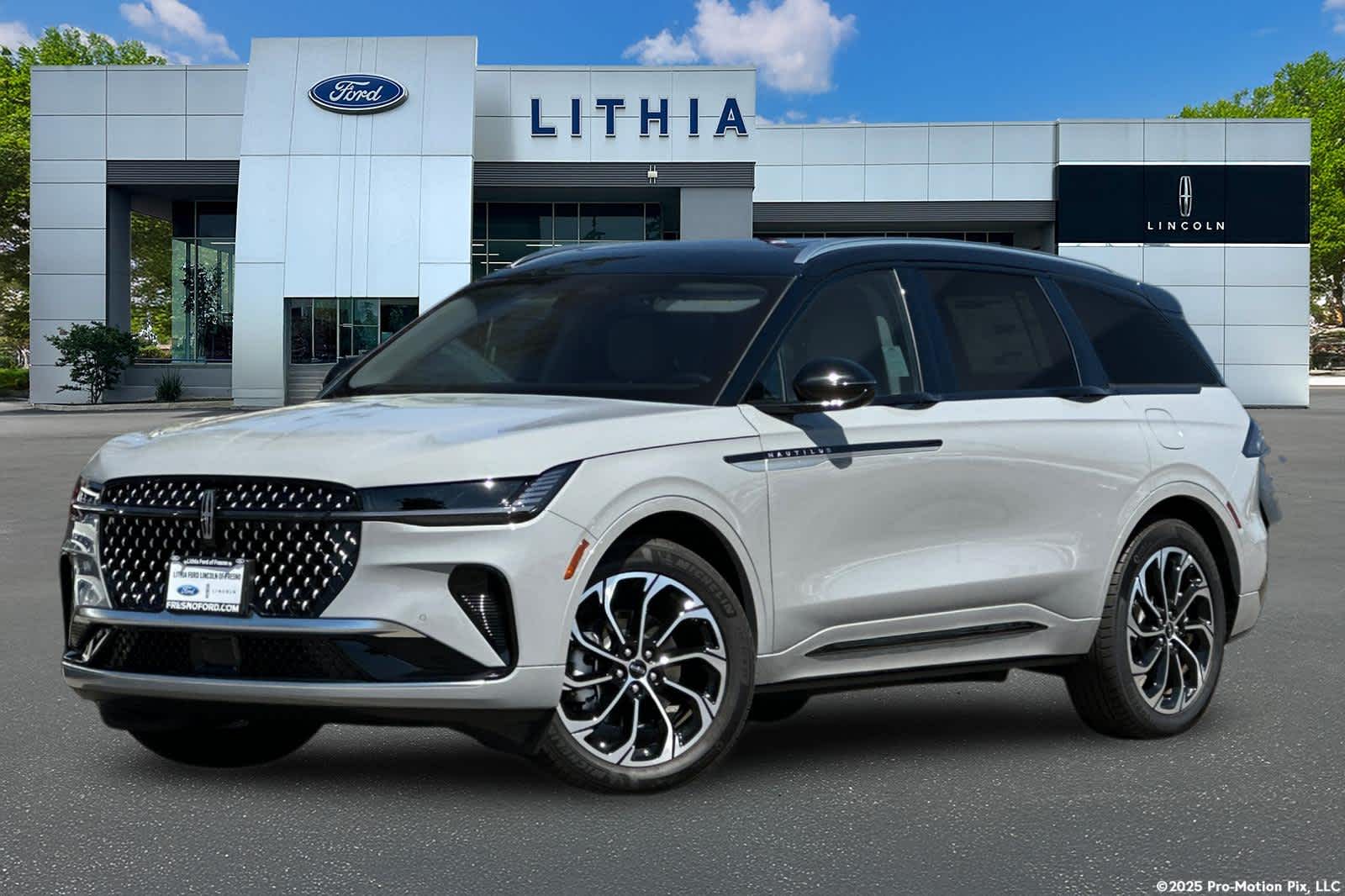 2026 Lincoln Nautilus Reserve AWD's photo