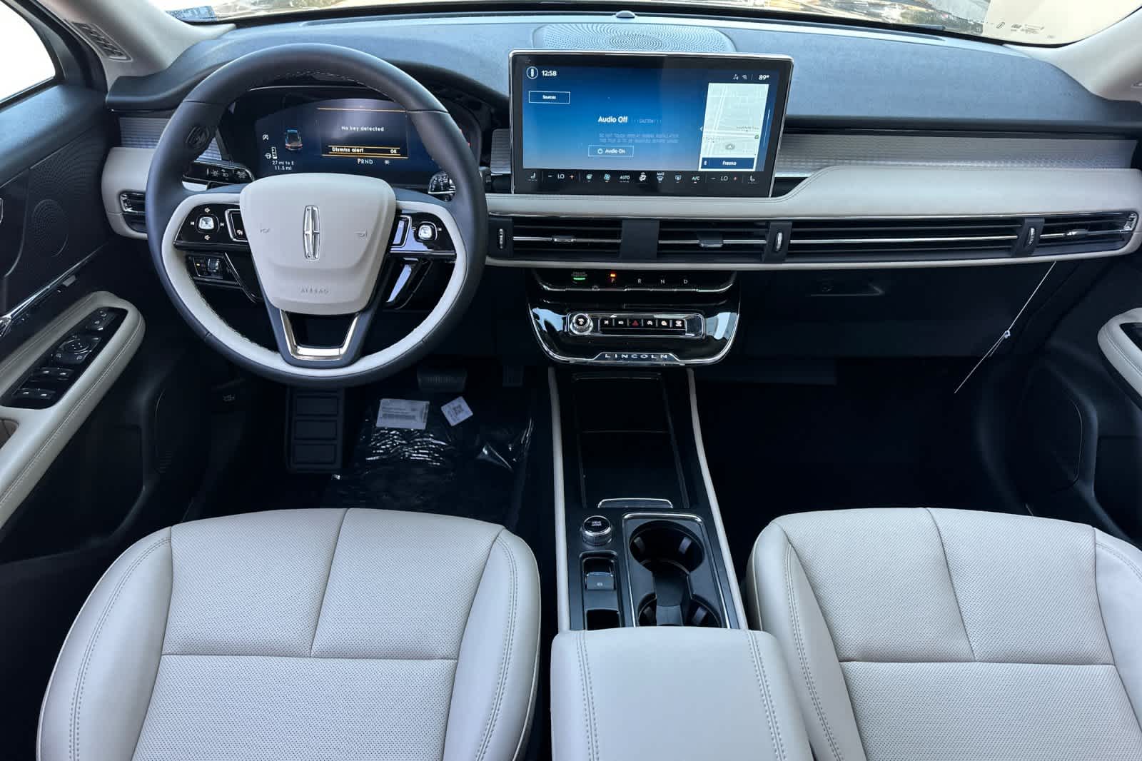 Thumbnail: 2025 Lincoln Corsair - 3