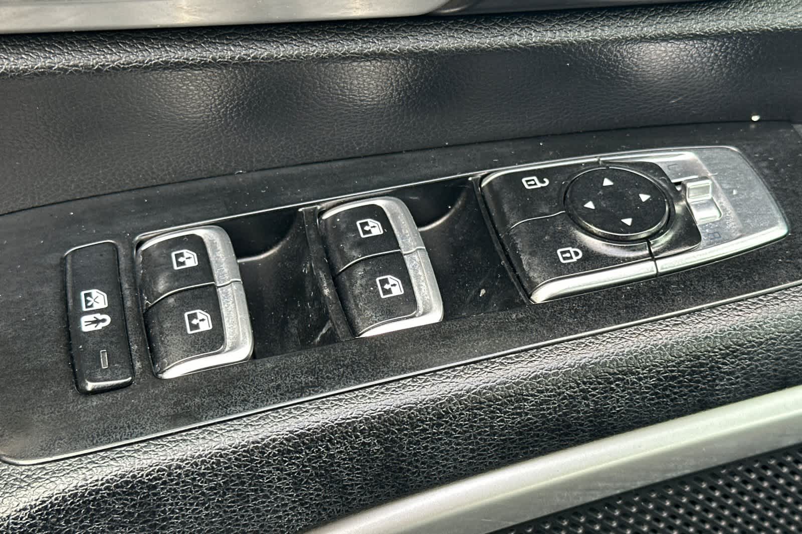 Thumbnail: 2023 Kia Telluride - 13