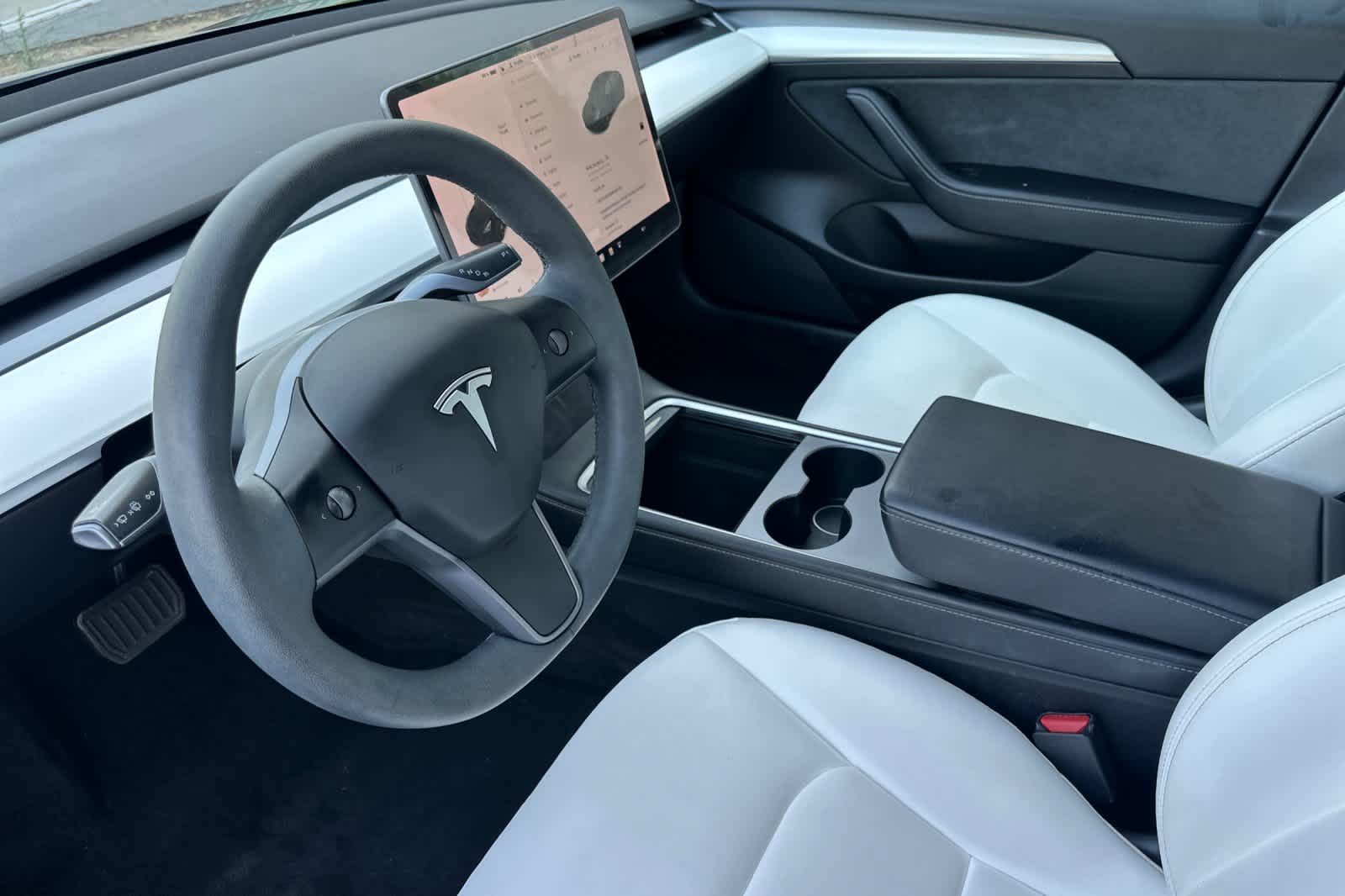 Thumbnail: 2022 Tesla Model 3 - 11