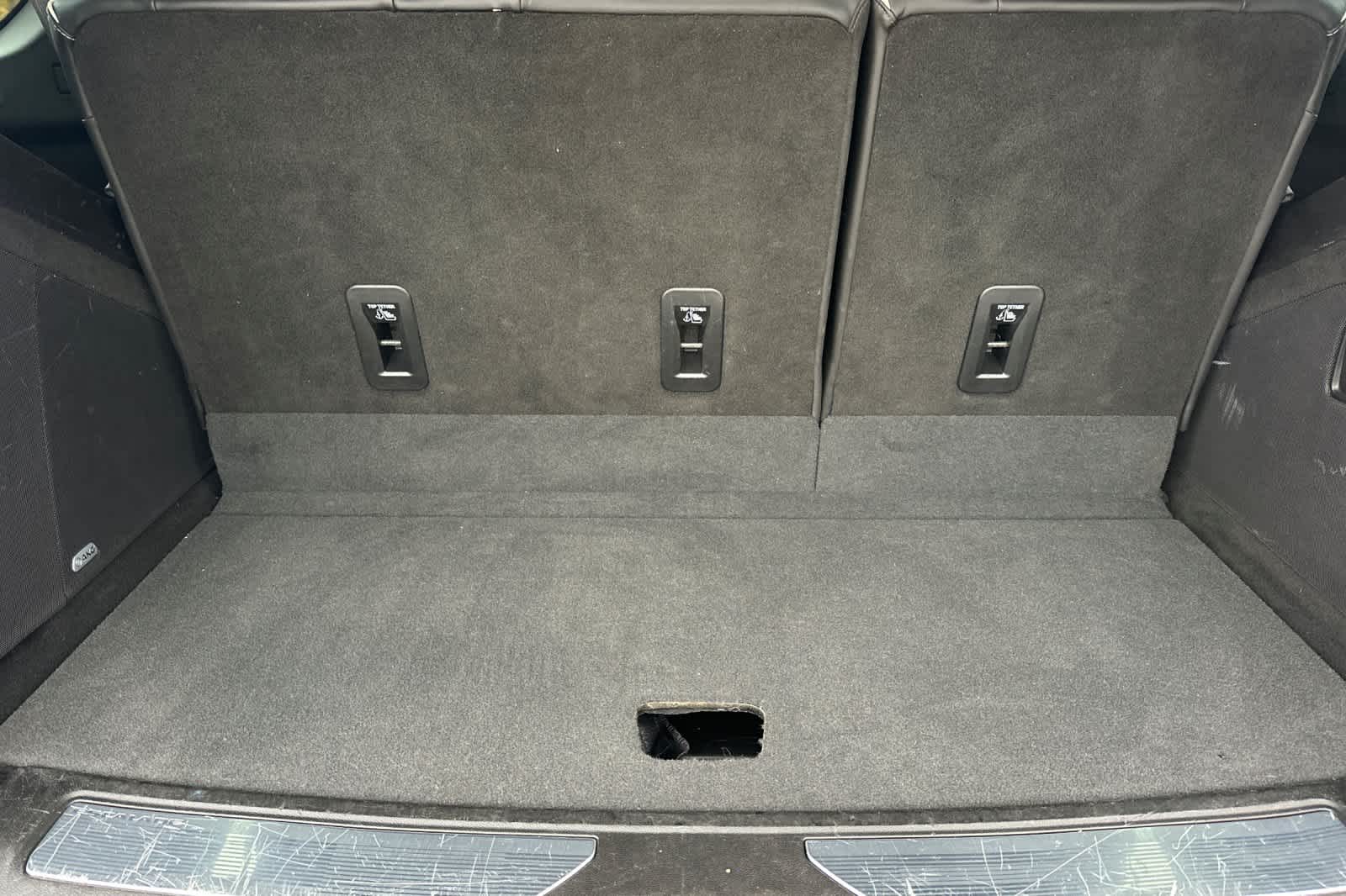 Thumbnail: 2022 Cadillac Escalade - 17