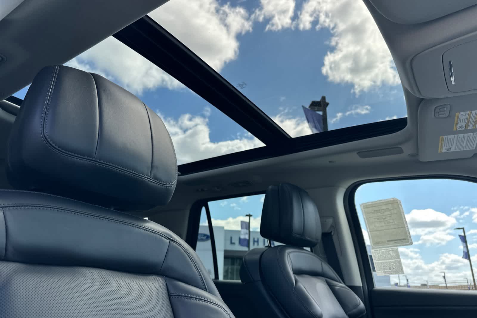 Thumbnail: 2026 Lincoln Navigator L - 19