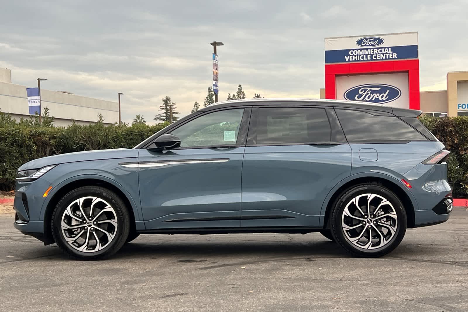 Thumbnail: 2026 Lincoln Nautilus - 5