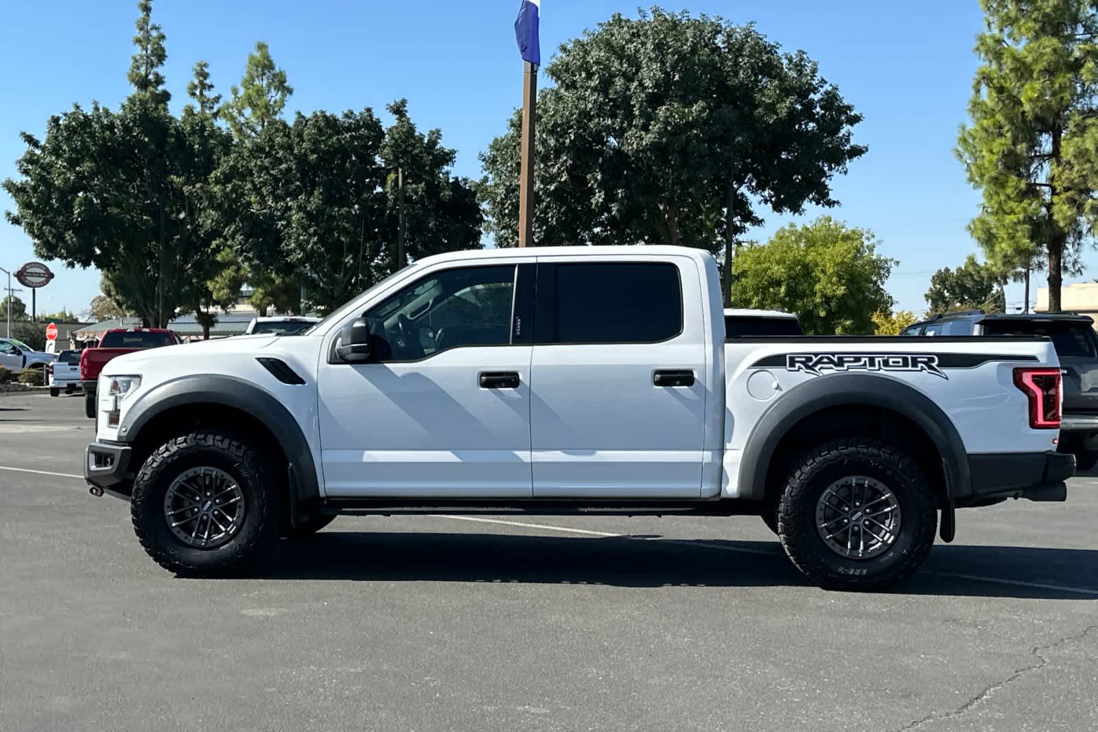 Thumbnail: 2019 Ford F-150 - 5