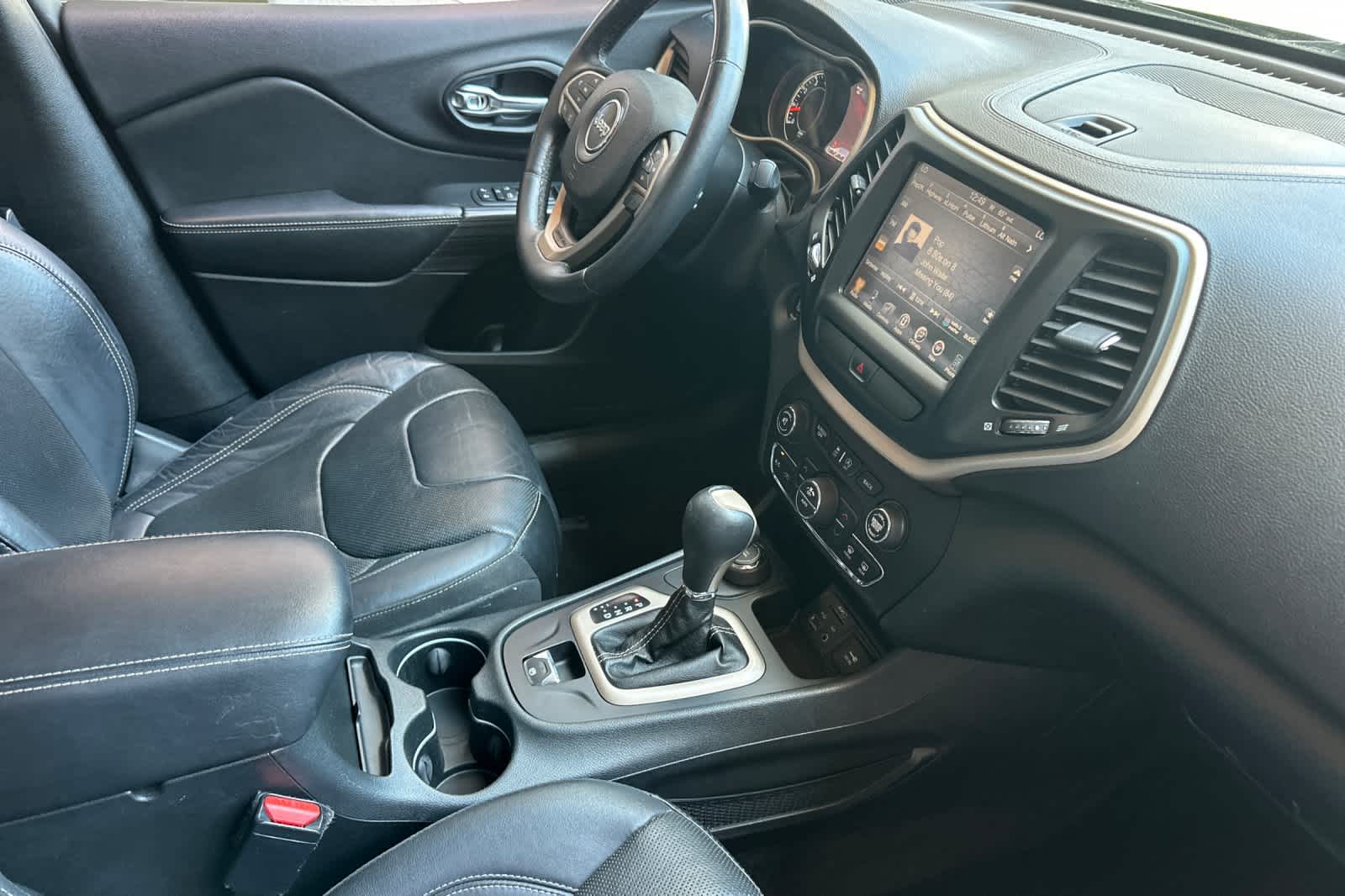 2015 Jeep Cherokee Limited Edition 16