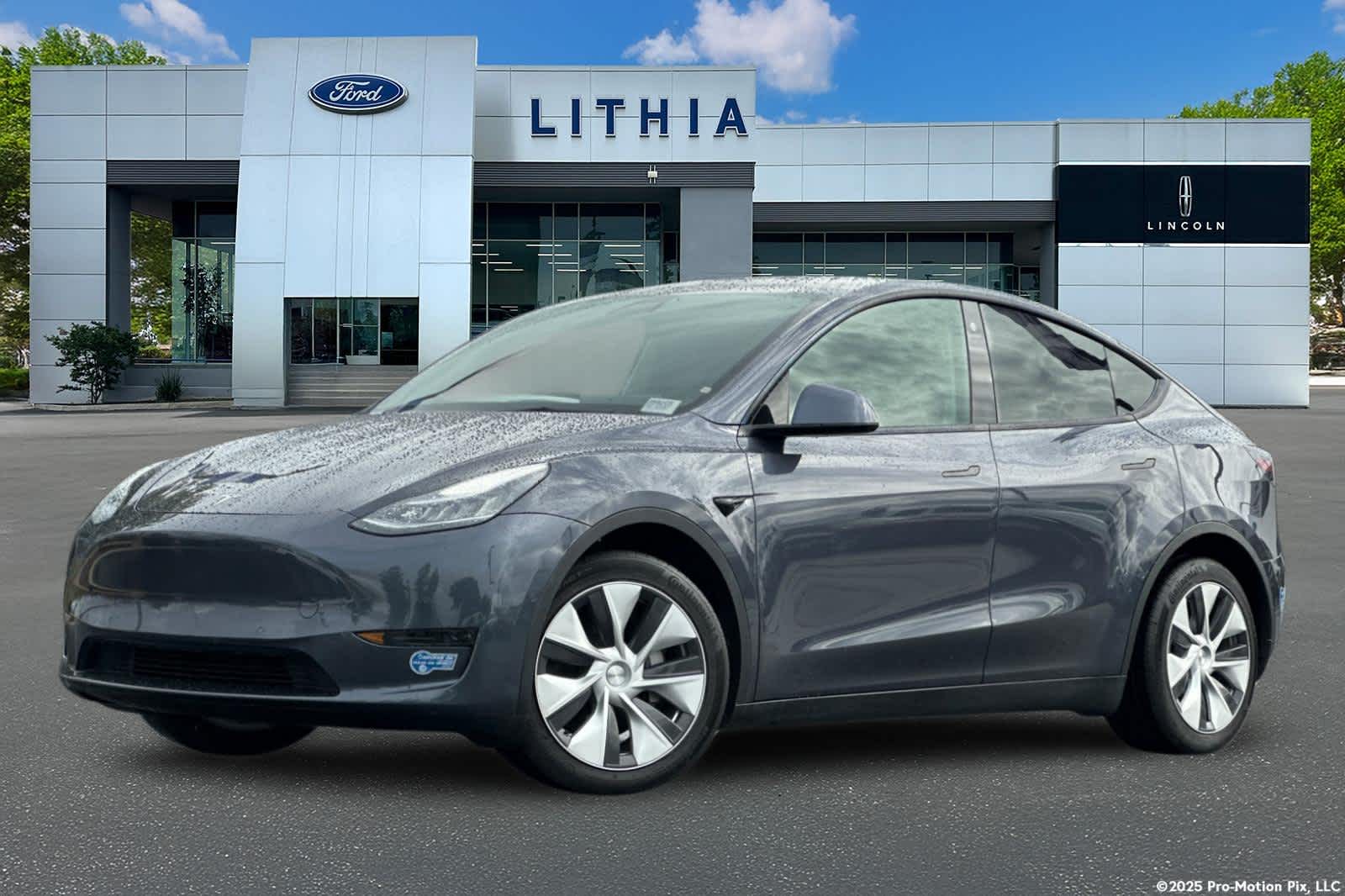 2021 Tesla Model Y Long Range's photo